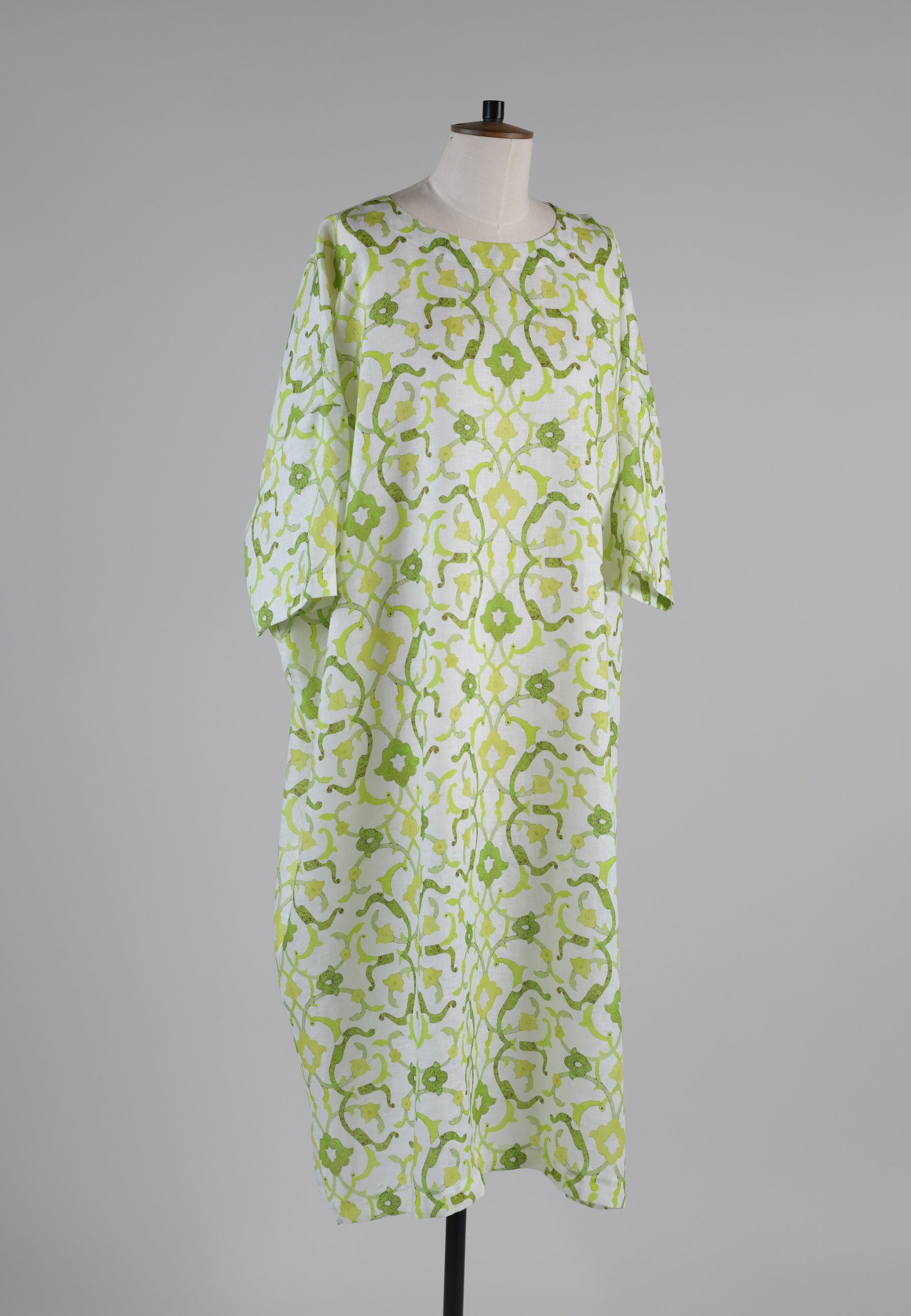 short sleeve wide round neck dress