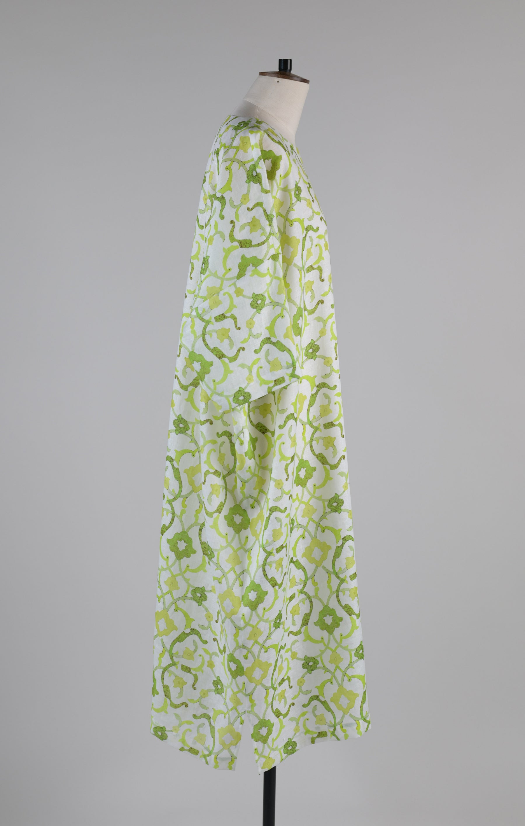 short sleeve wide round neck dress