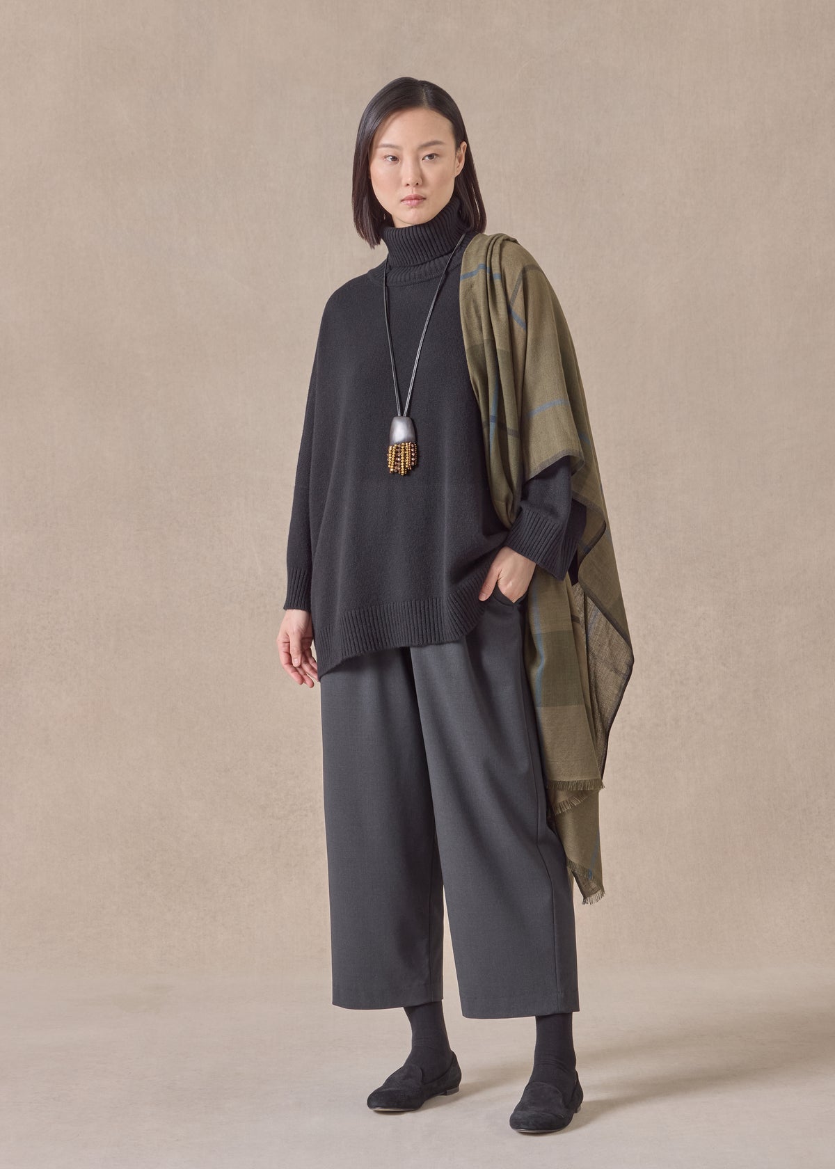 cashmere sloped shoulder roll neck sweater - long