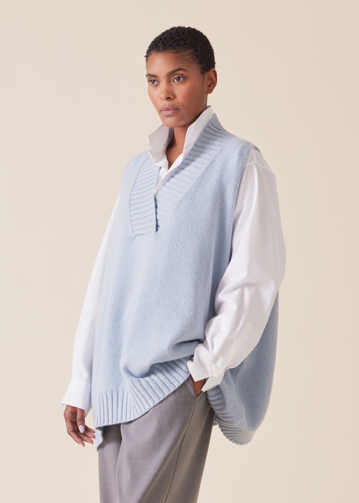 cashmere a-line sleeveless v neck sweater - mid plus