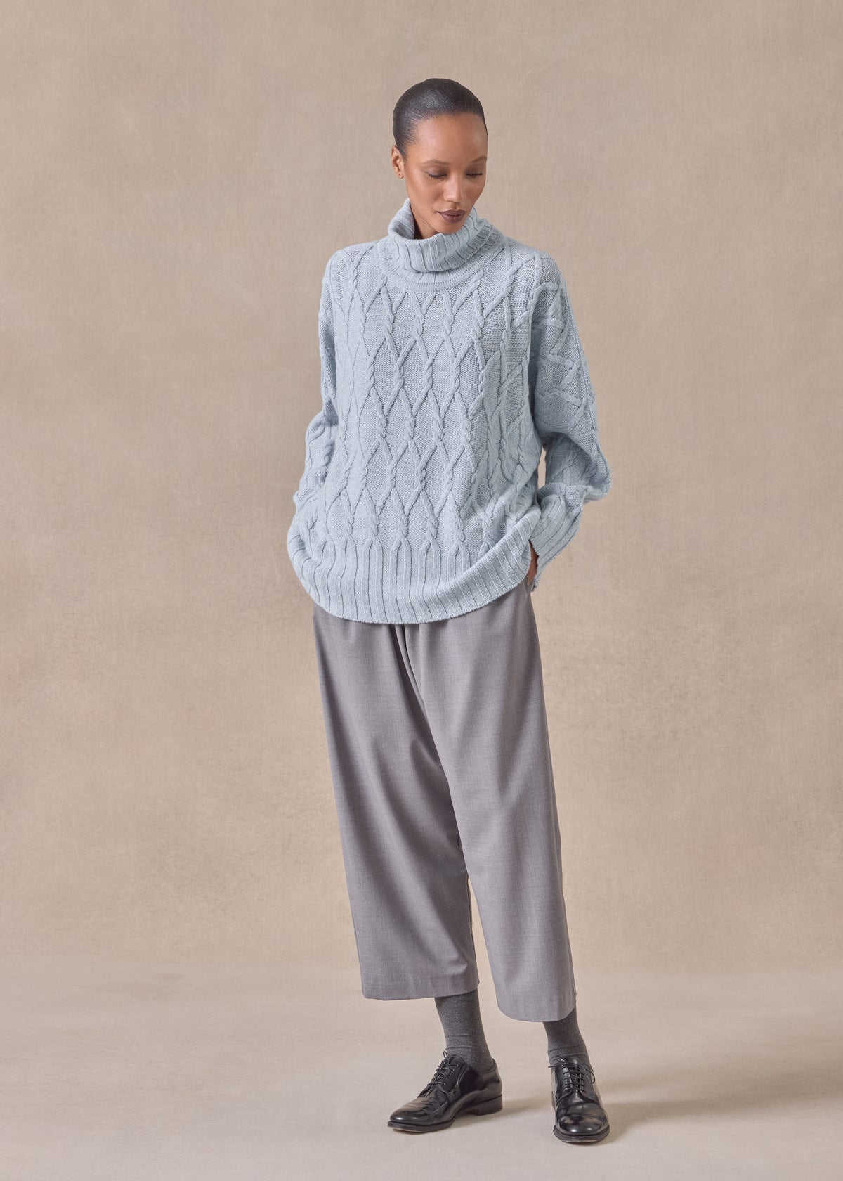 cashmere roll neck sweater - mid plus
