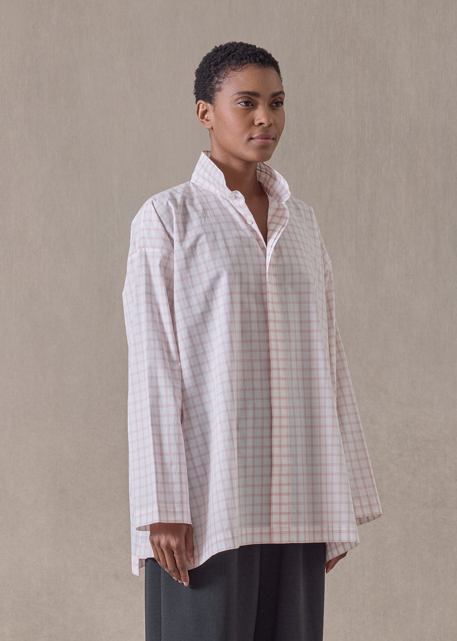 cotton slim a-line shirt with double stand collar and stepped insert - long (rosepowder)