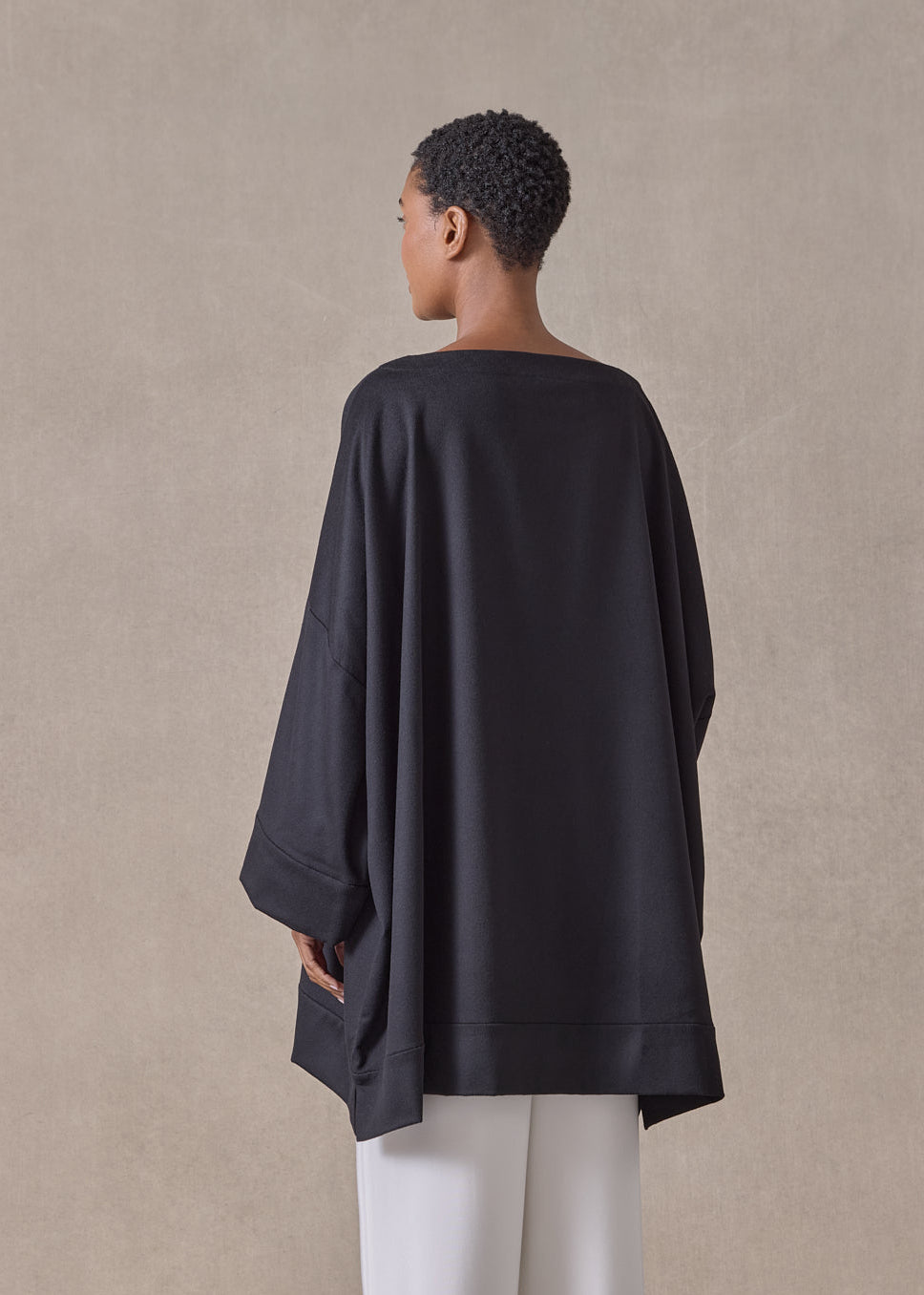 cashmere sloped shoulder scoop neck poncho with hembands - long plus (black)