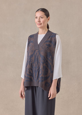 cashmere a-line sleeveless V-neck - mid plus