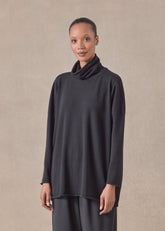 cashmere slim sleeve raw edge scrunch neck sweater - mid plus (black)