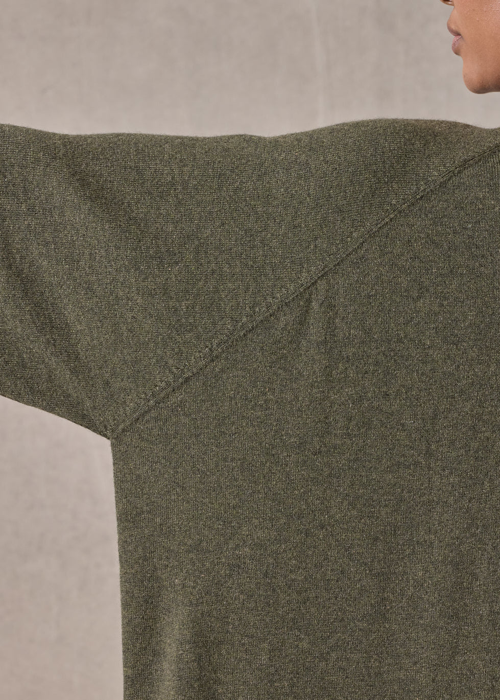 cashmere raglan sleeve round neck dress (mossbronze)