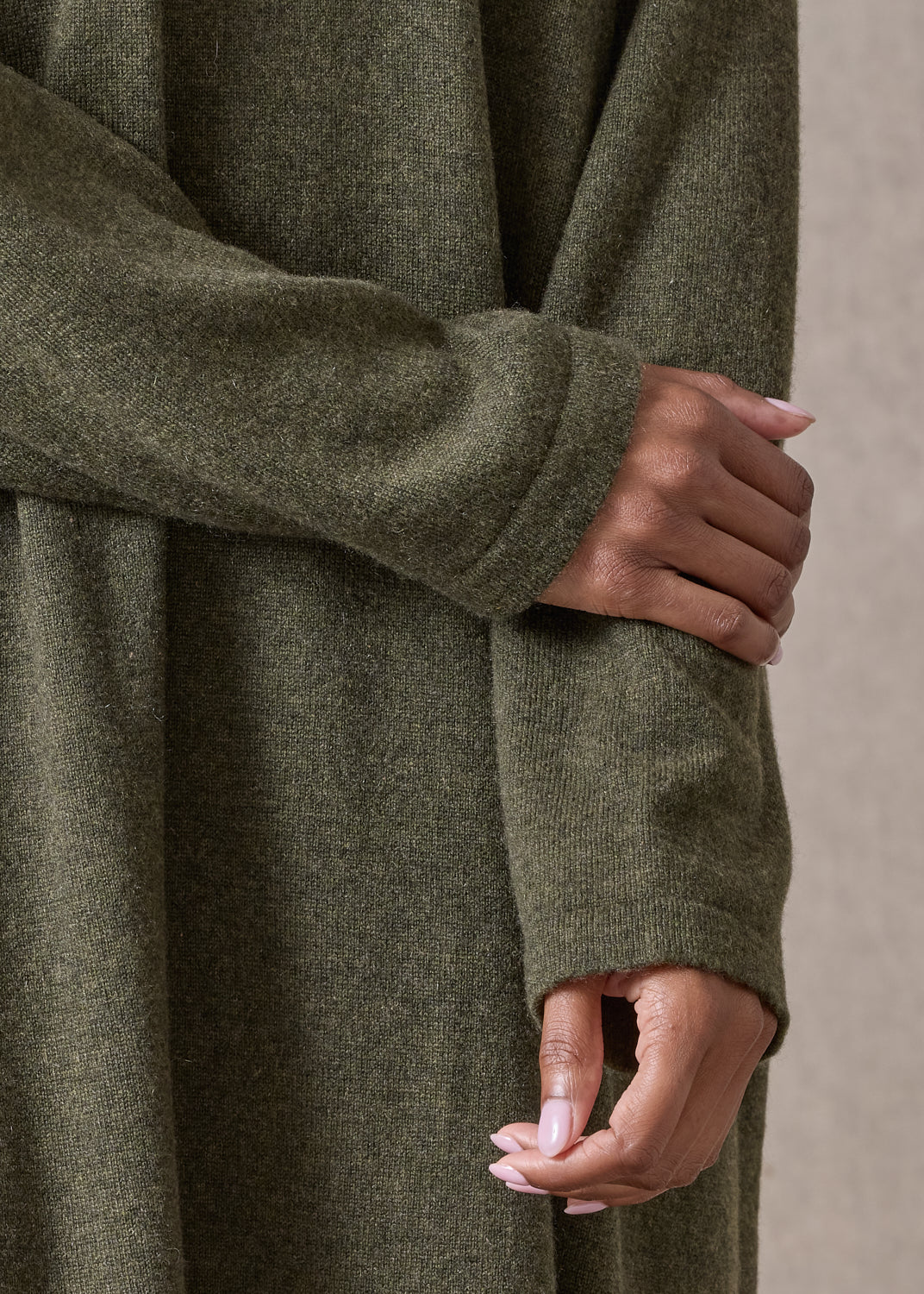 cashmere raglan sleeve round neck dress (mossbronze)