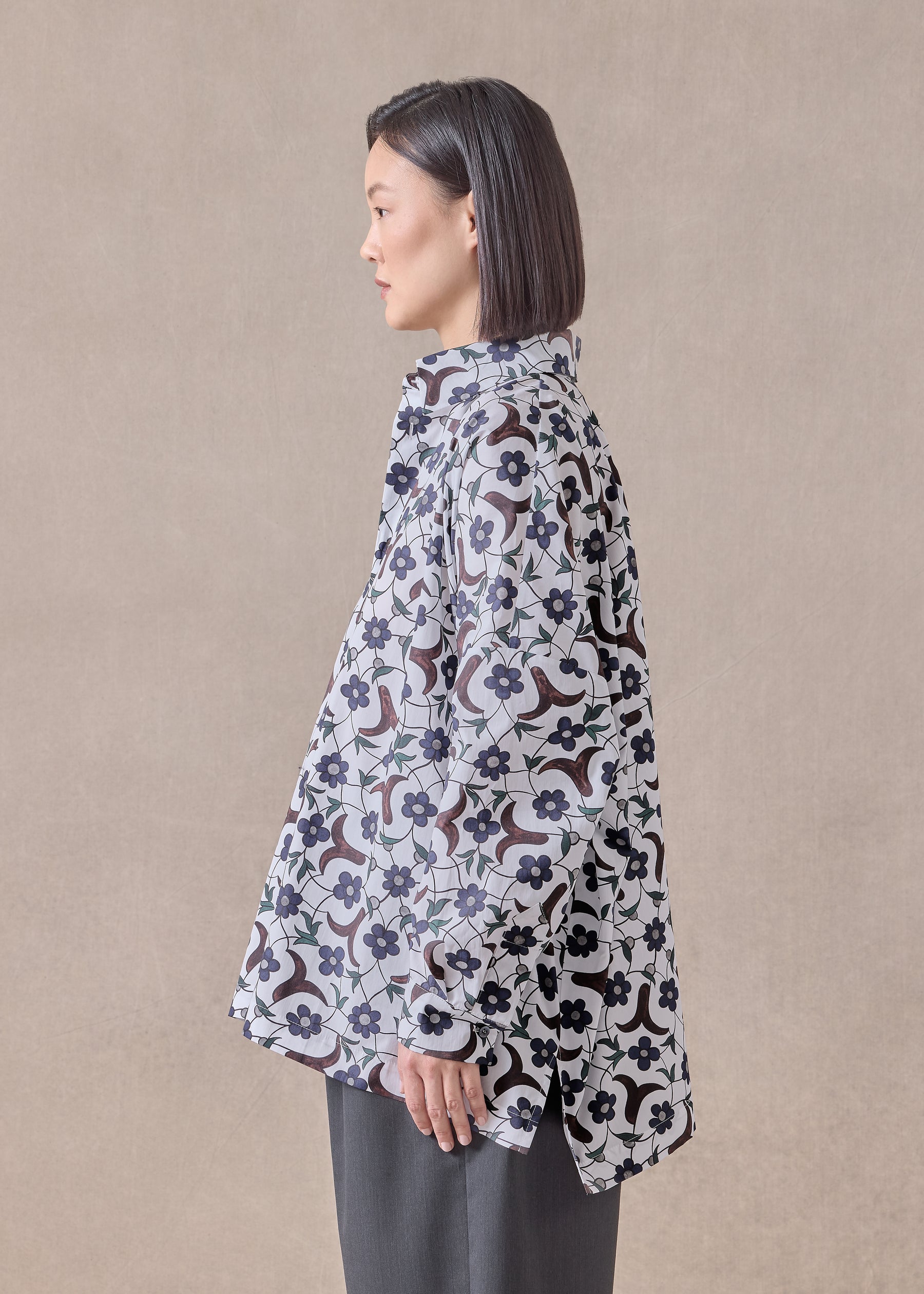 cotton wide longer back shirt with collar - mid plus