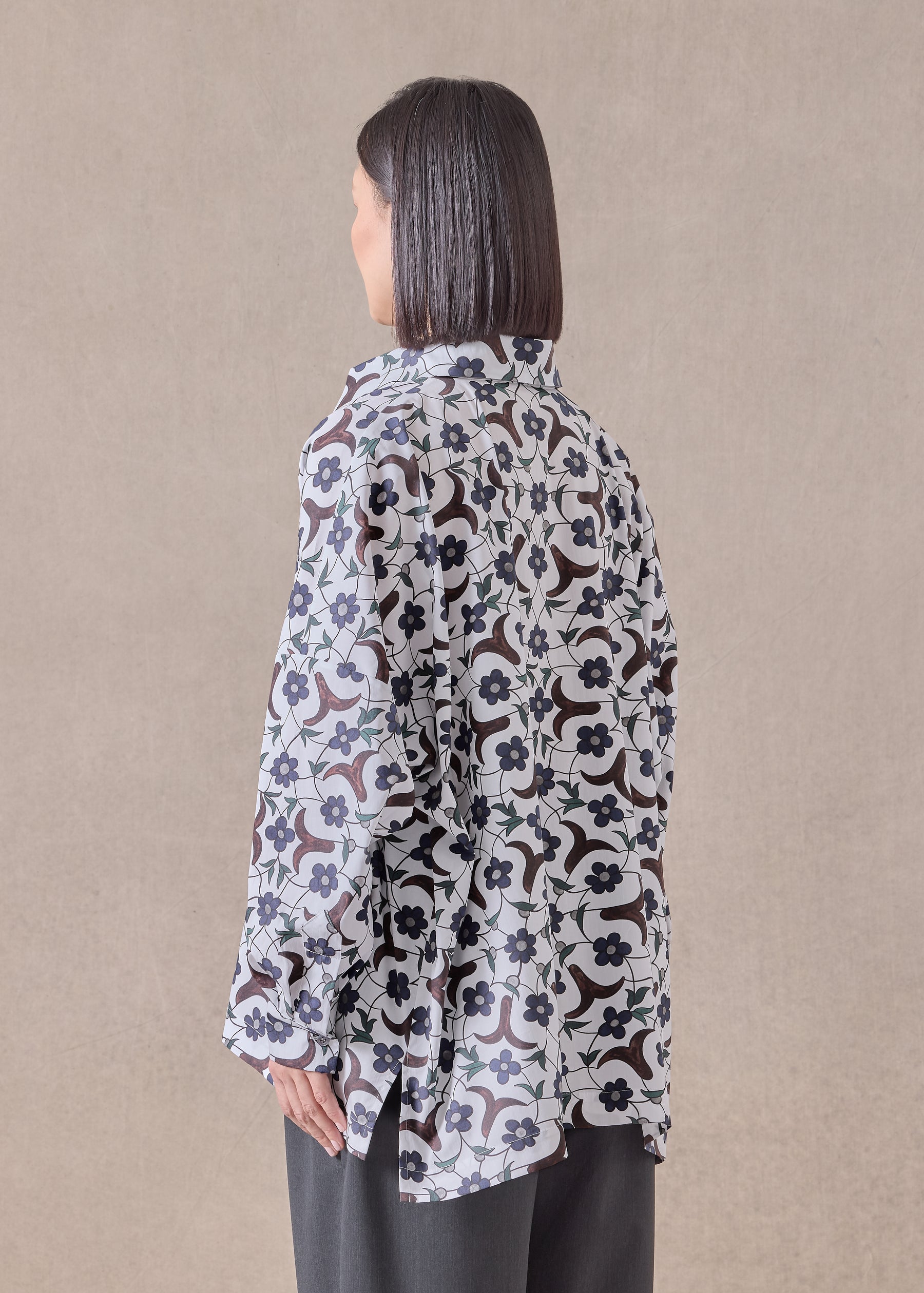 cotton wide longer back shirt with collar - mid plus