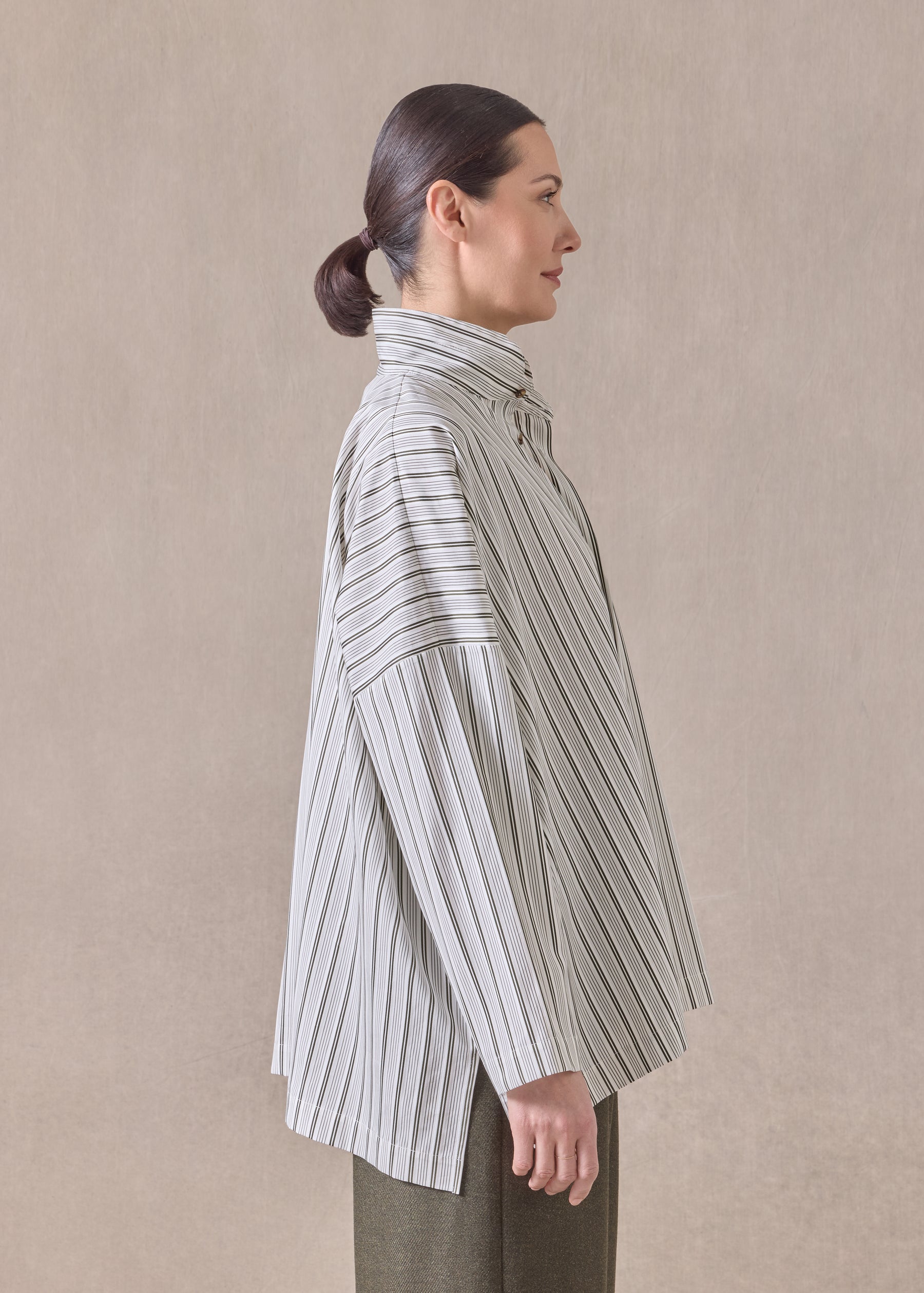 cotton wide longer back shirt with double stand collar - mid plus