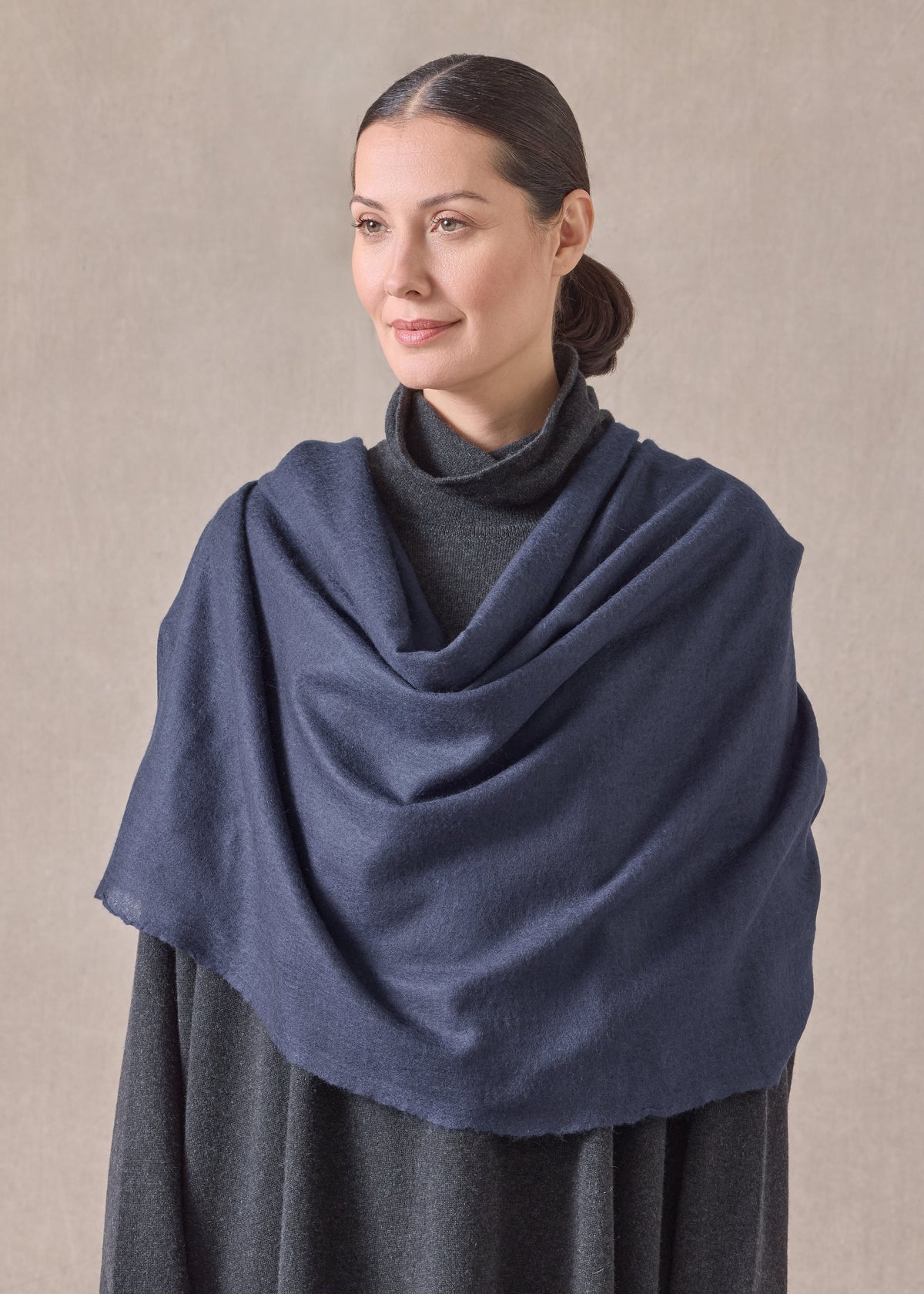 cashmere large scarf (inkwell)