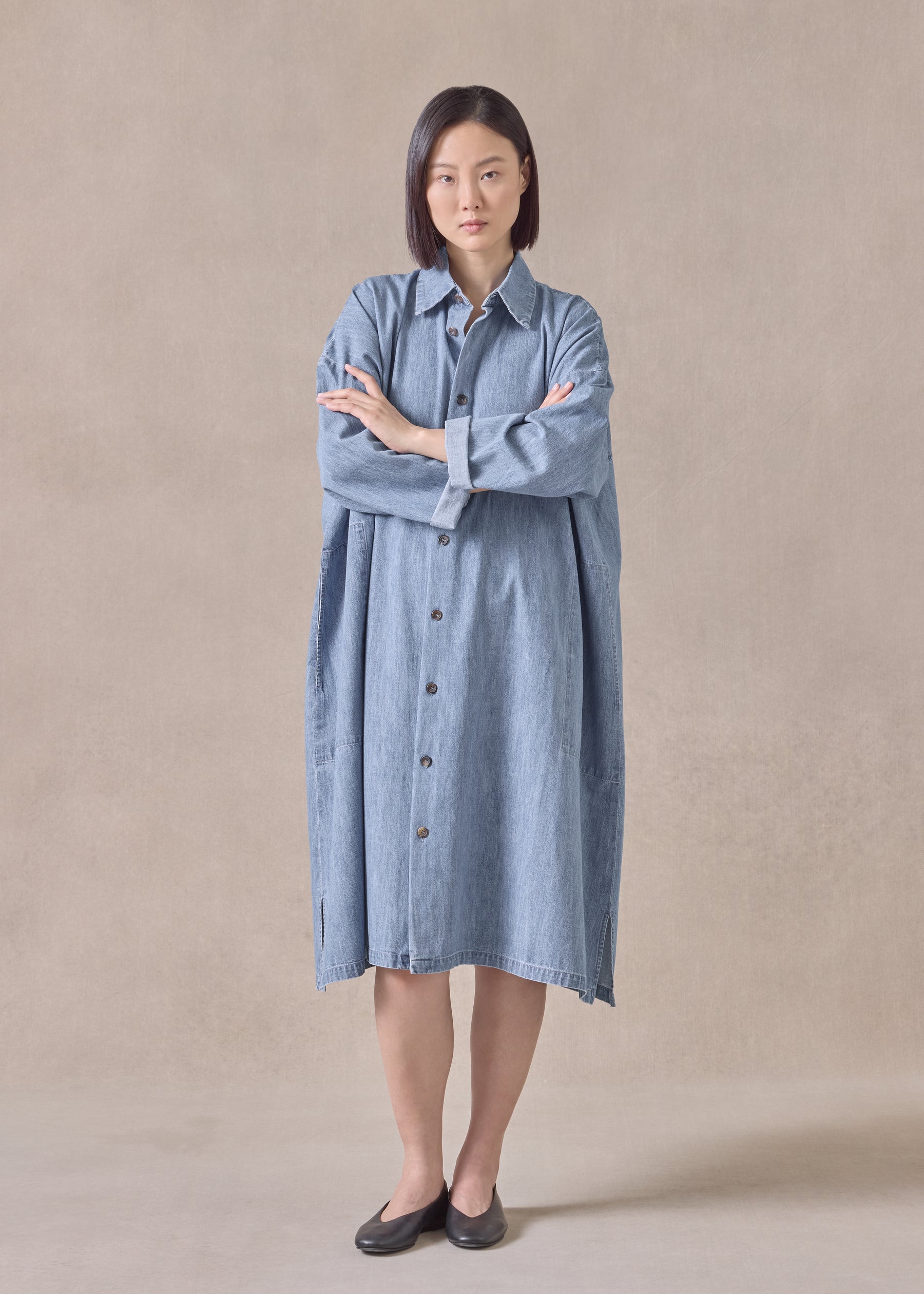 cotton denim wide a-line back pleat shirt dress with collar - 3/4 leng cotton denim wide a-line back pleat shirt dress with collar - 3/4 leng