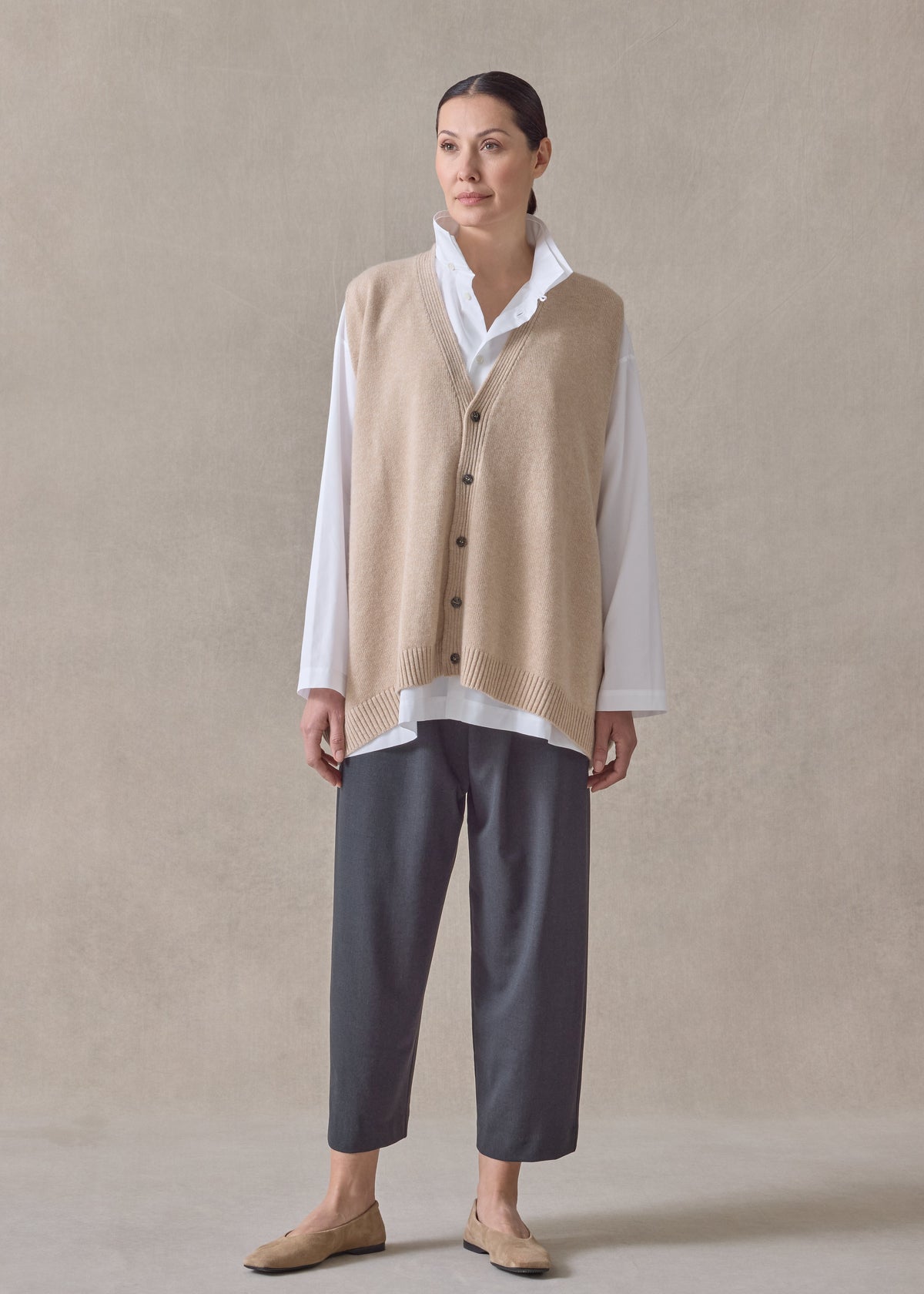 cashmere a-line sleeveless v neck cardigan - mid plus (sandstone)