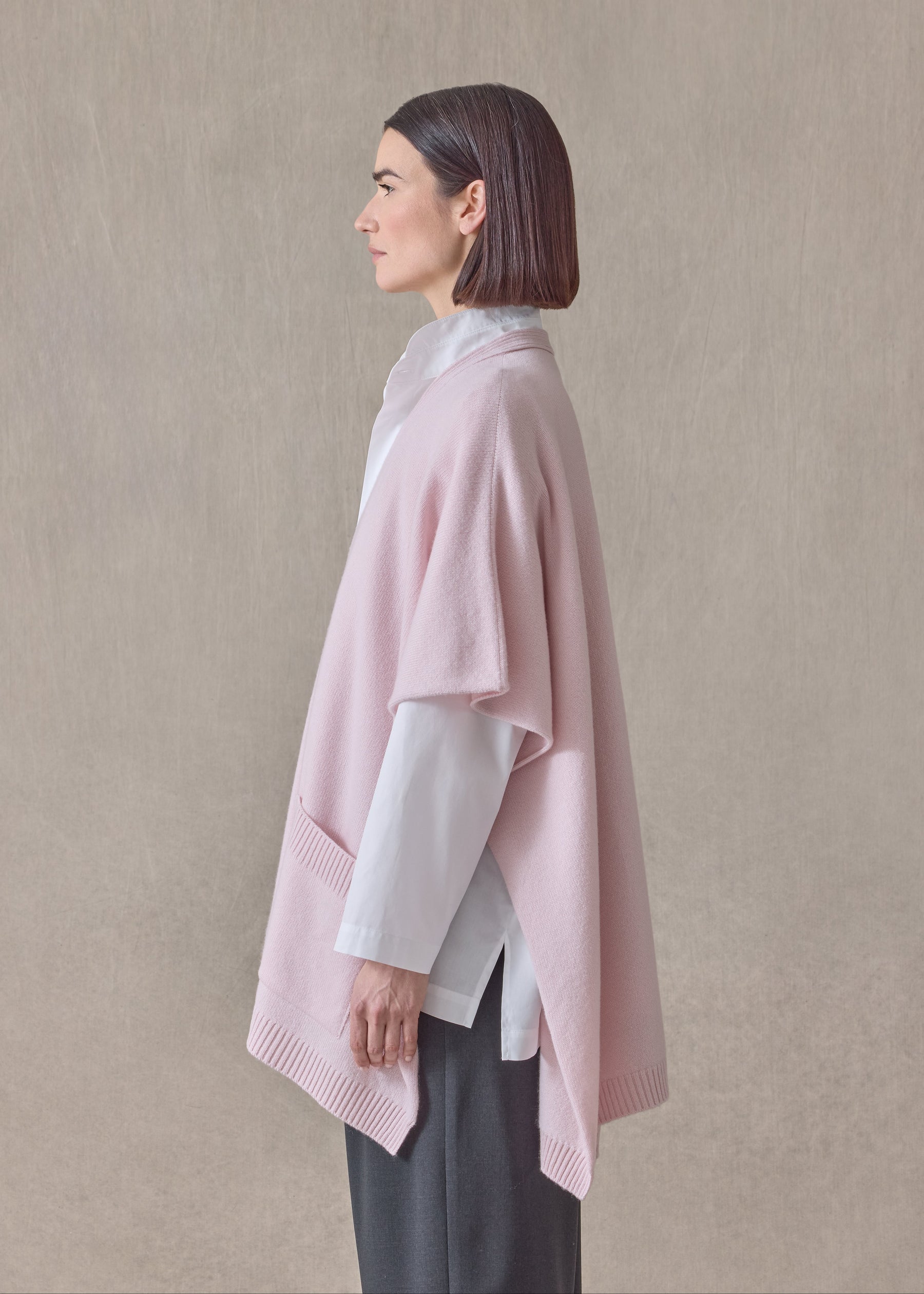 cashmere extra wide longer back slvless cardi tabard - long (cherryblossom)