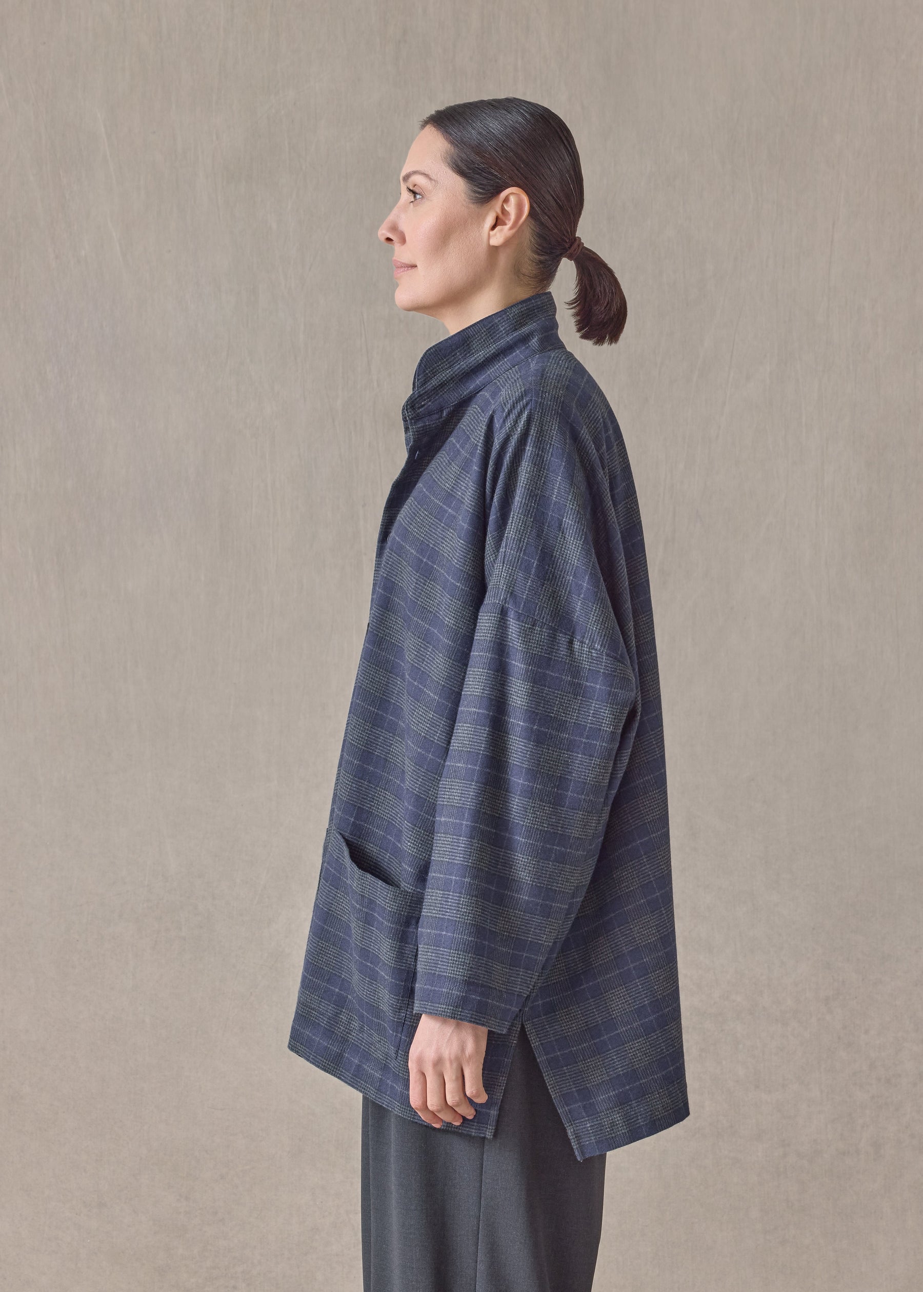 cotton wide longer back shirt jacket with double stand collar - long (navy)