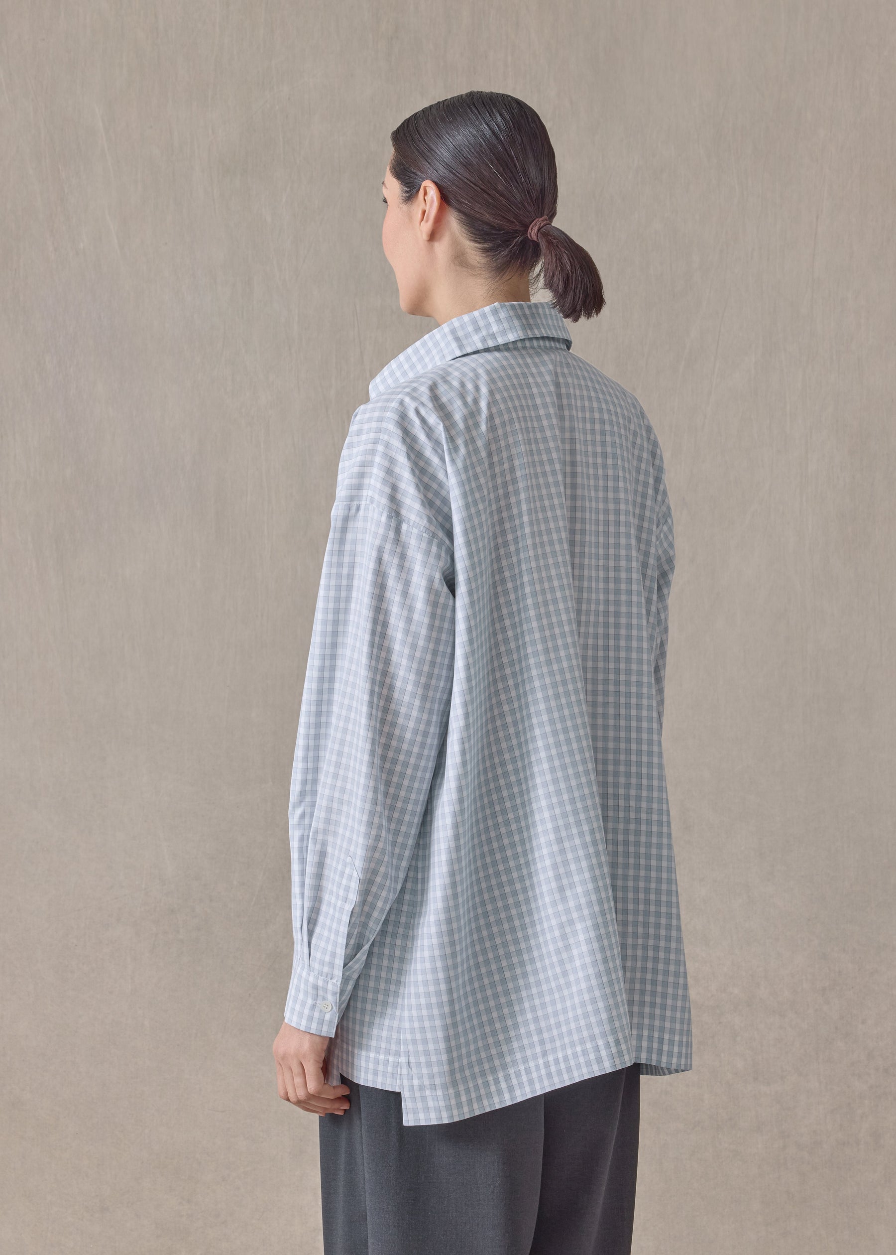 cotton mix slim a-line shirt with collar and stepped insert - long (blue)