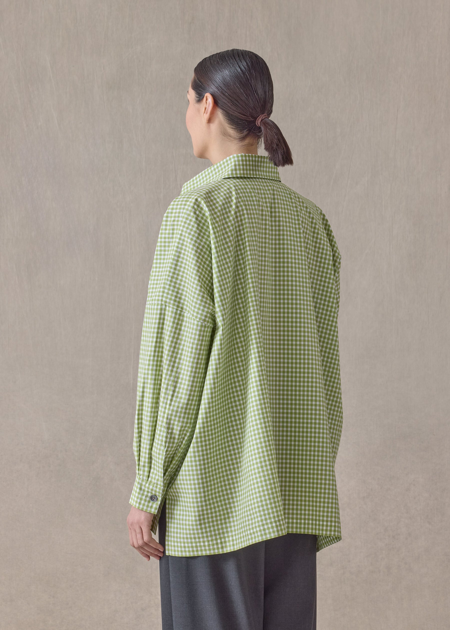 cotton wide longer back shirt jacket with collar-mid plus (limelight)