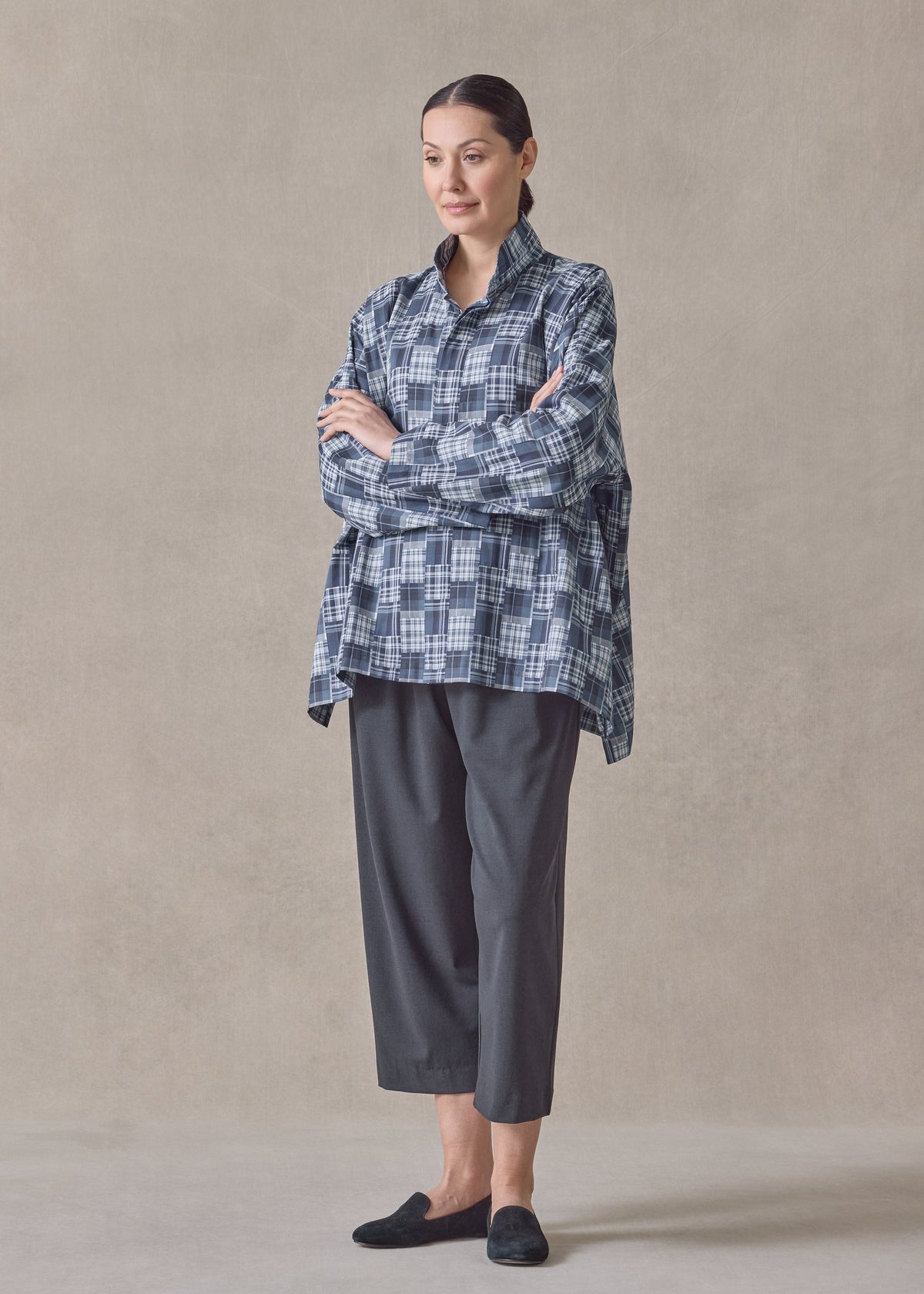 cotton wide longer back shirt with double stand collar-mid plus (jean)
