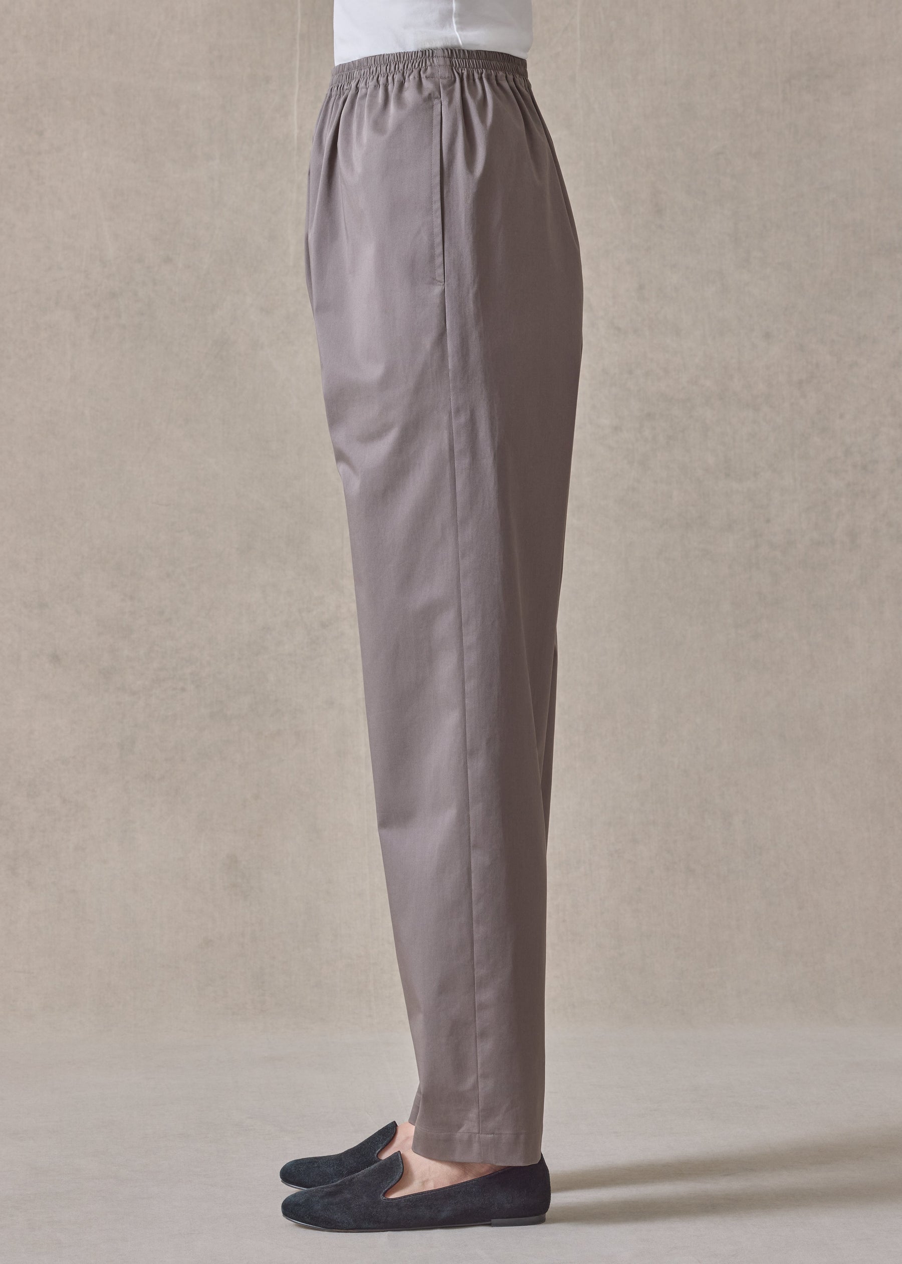 cotton stretch tapered regular trouser (mocha)