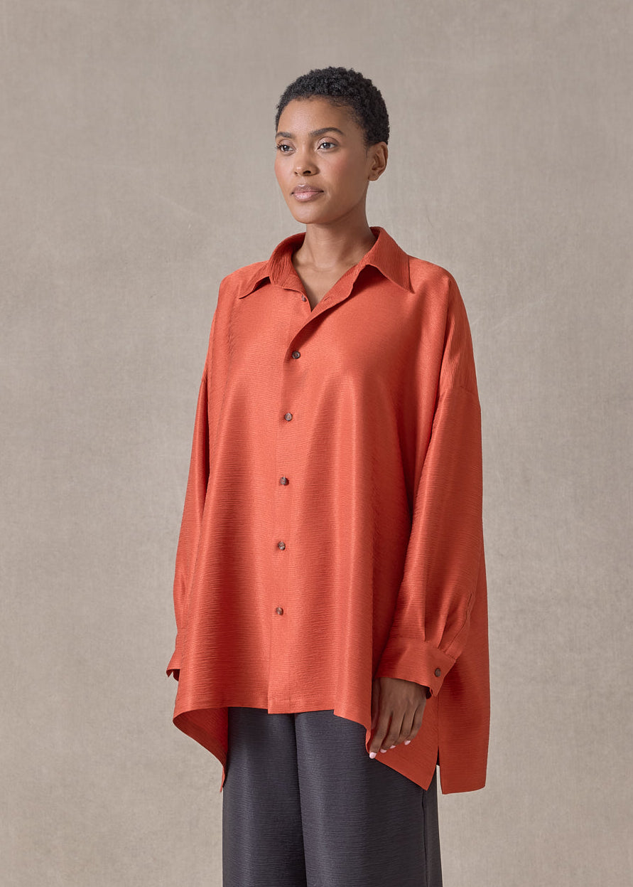 midweight silk plissé wide a-line shirt with collar - long (burntorange)
