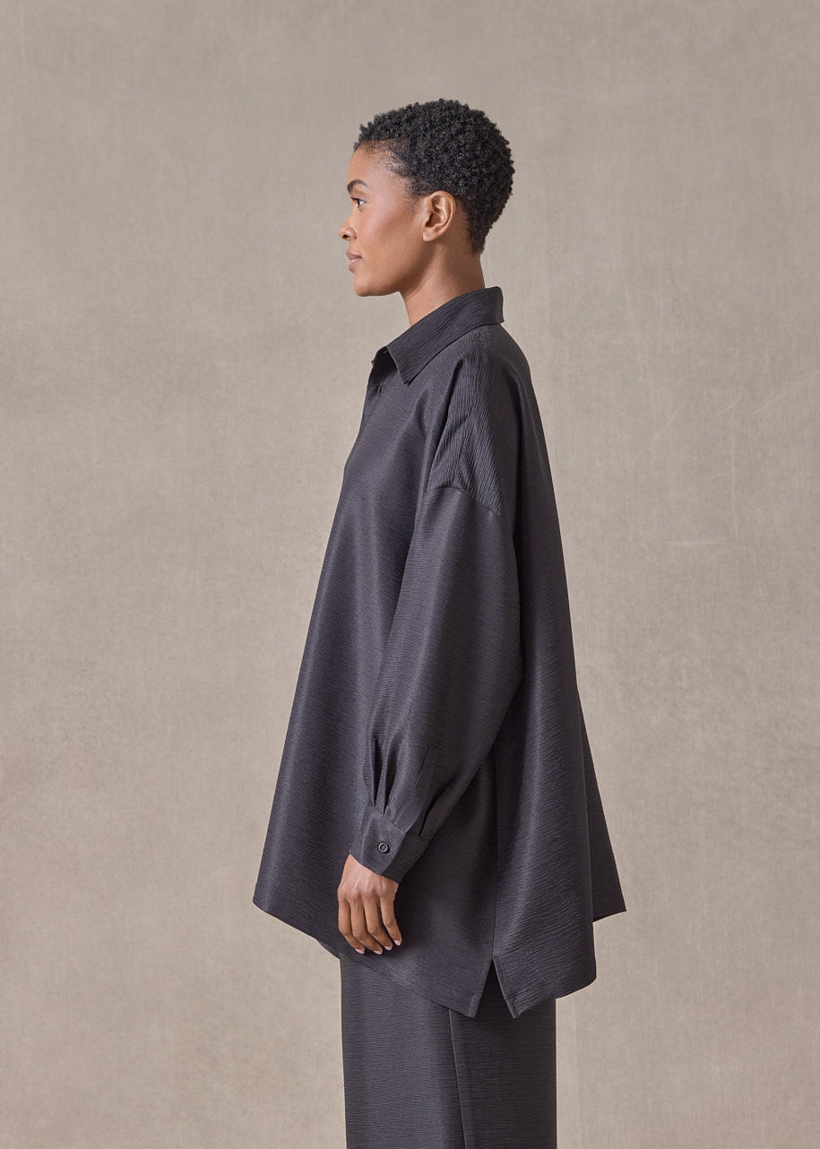 midweight silk plissé wide a-line shirt with collar - long (espresso)