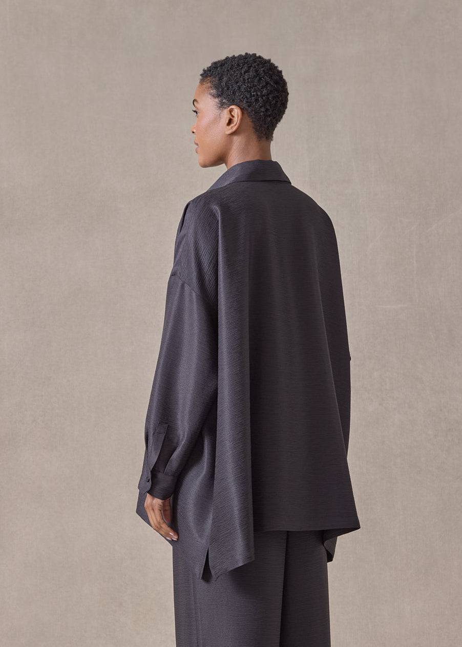 midweight silk plissé wide a-line shirt with collar - long (espresso)