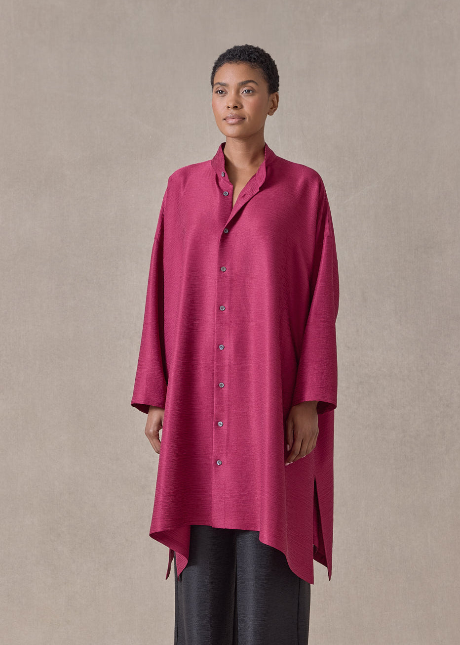 midweight silk plissé wide a-line collarless shirt - very long with slits  (magenta)