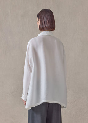 featherlight silk plissé slim a-line shirt with collar - mid plus (white)