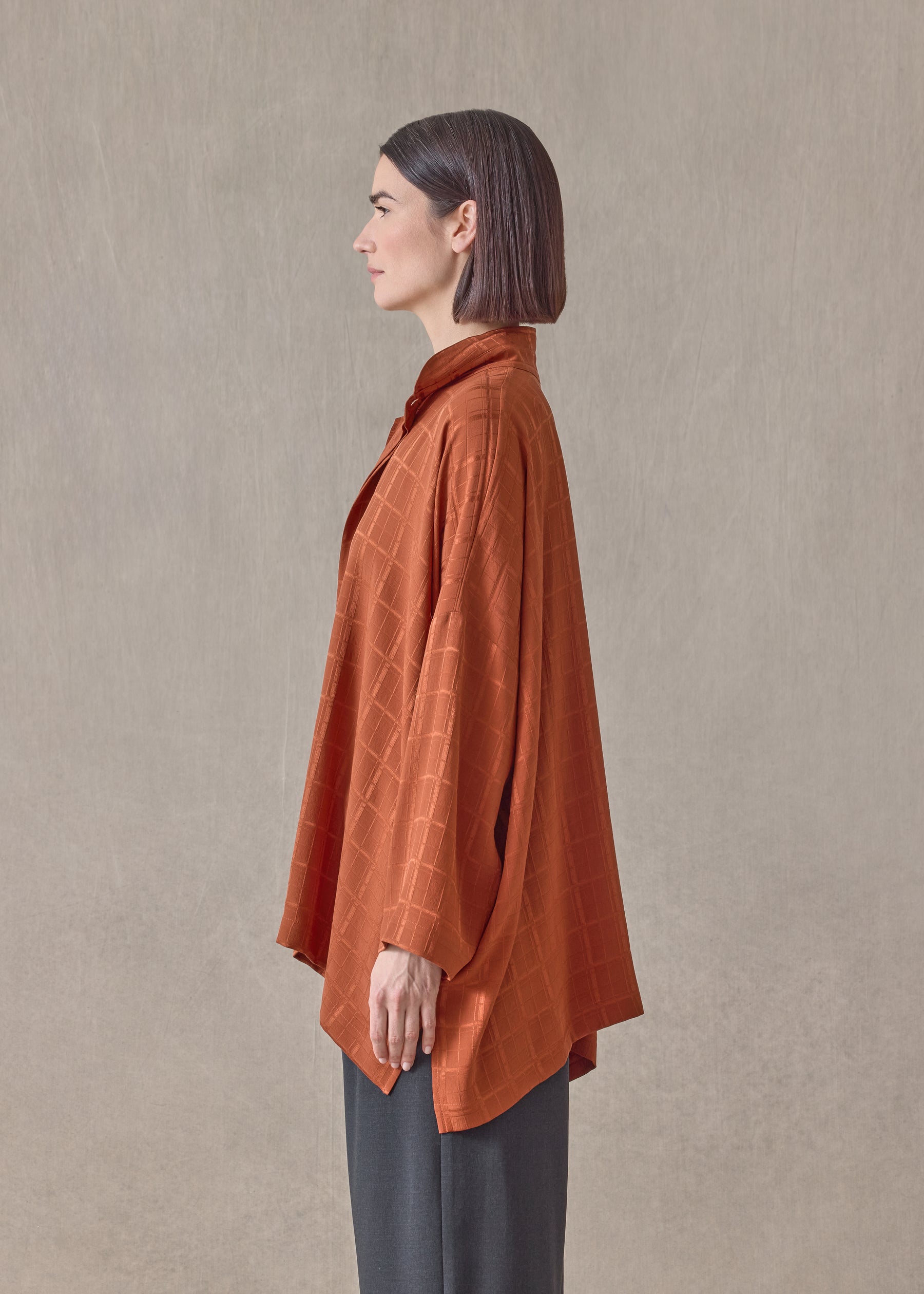 silk wide longer back double stand collar shirt-mid plus (rust)