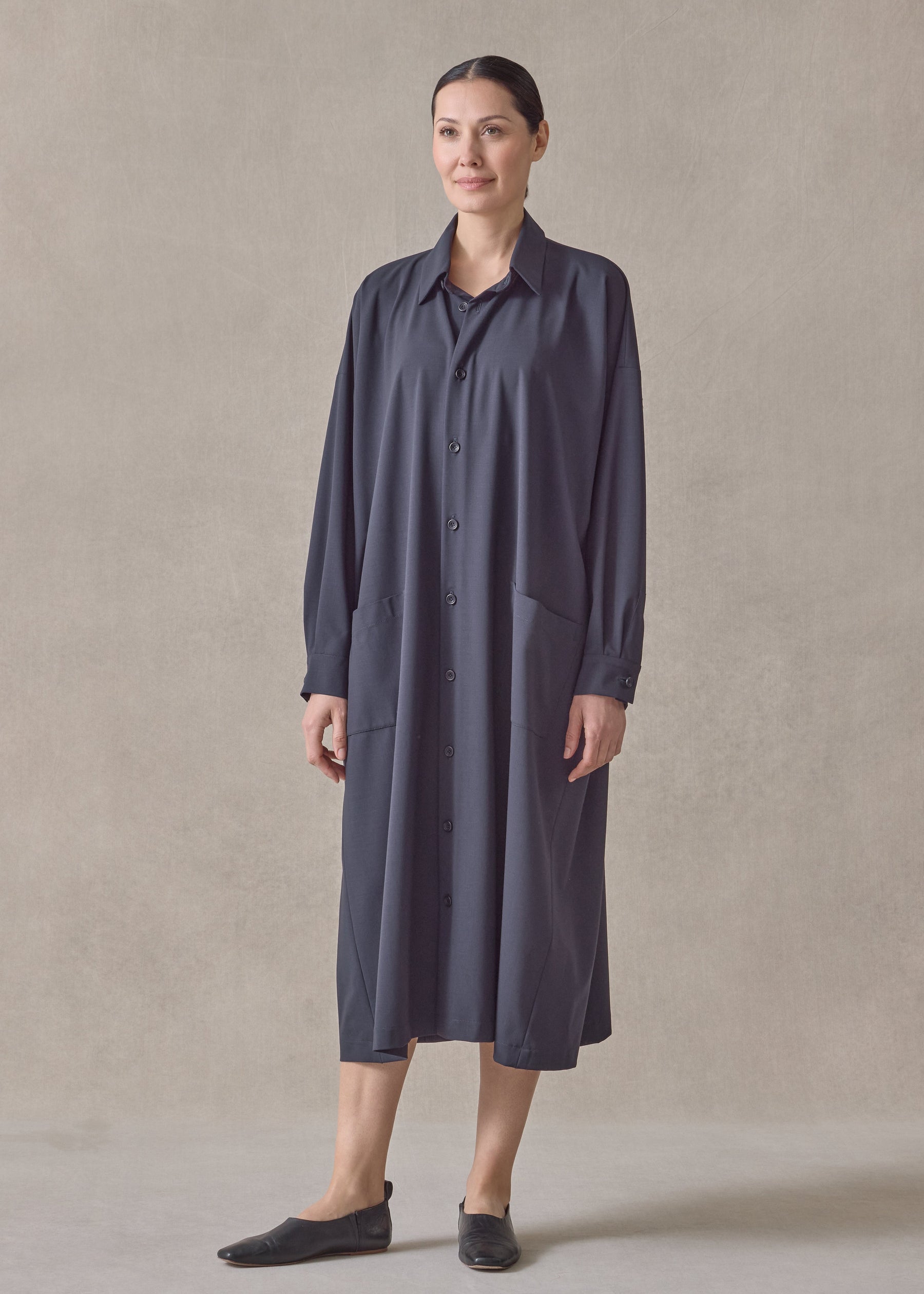 wool stretch angle to front side seam shirt dress with collar (navydark)