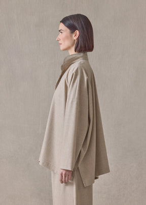 wool cashmere stretch wide longer back shirt with double stand collar - mid plus (natural)