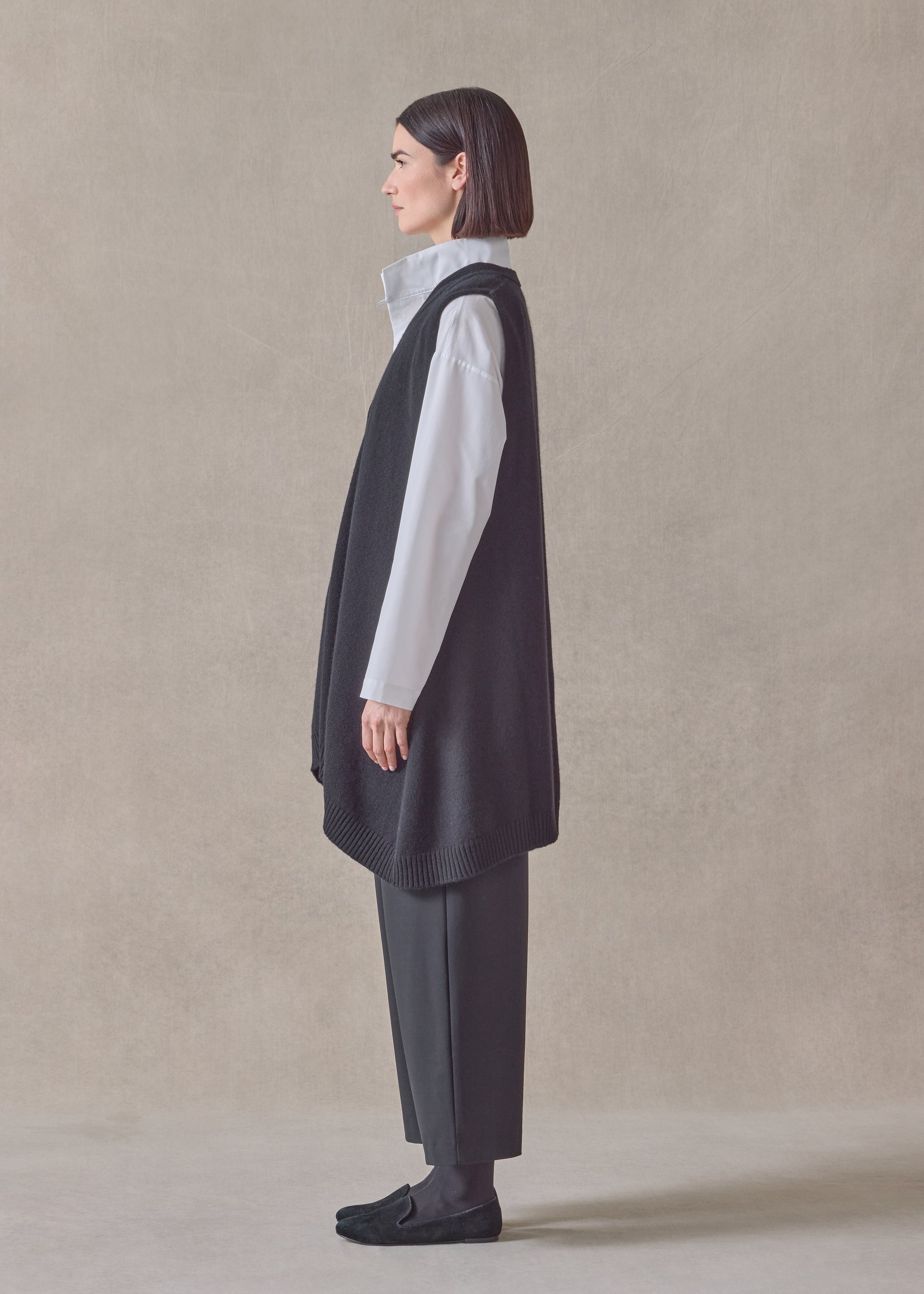 cashmere a-line sleeveless v neck cardigan-long plus (black)