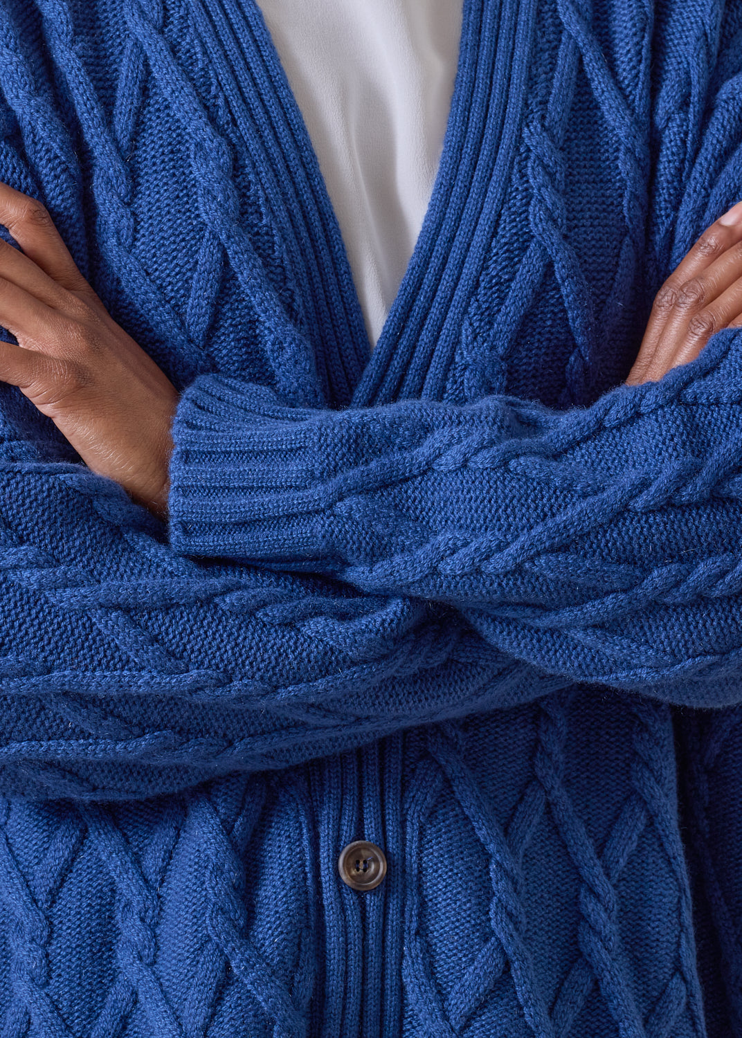 cashmere V-neck cardigan - mid plus (deepblue)