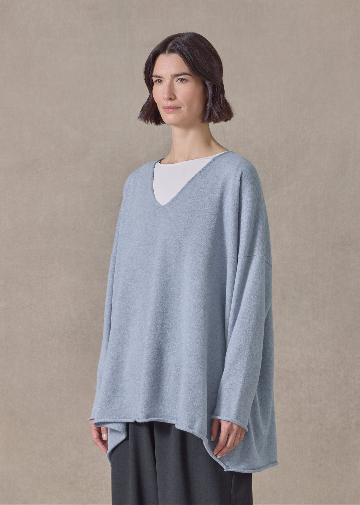cashmere a-line v-neck sweater - long (bluewater)