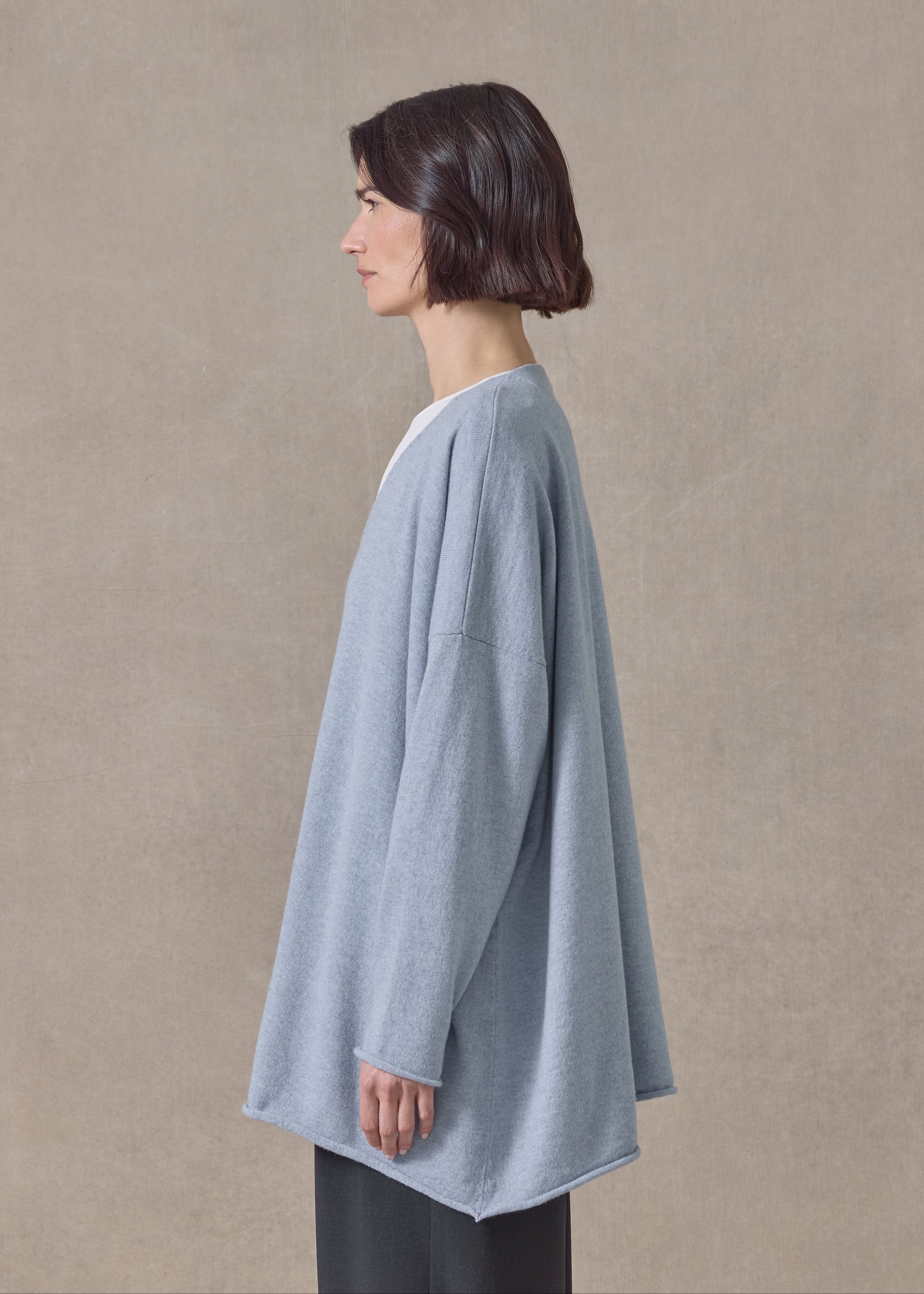 cashmere a-line v-neck sweater - long (bluewater)