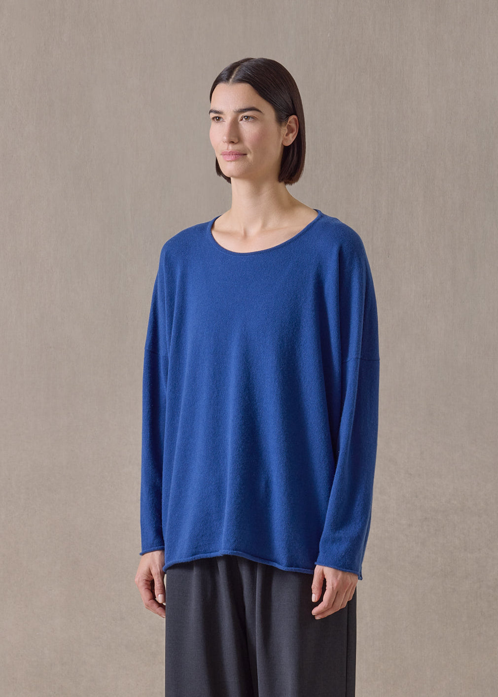 cashmere slim sleeve raw edge bateau neck - mid plus (deepblue)