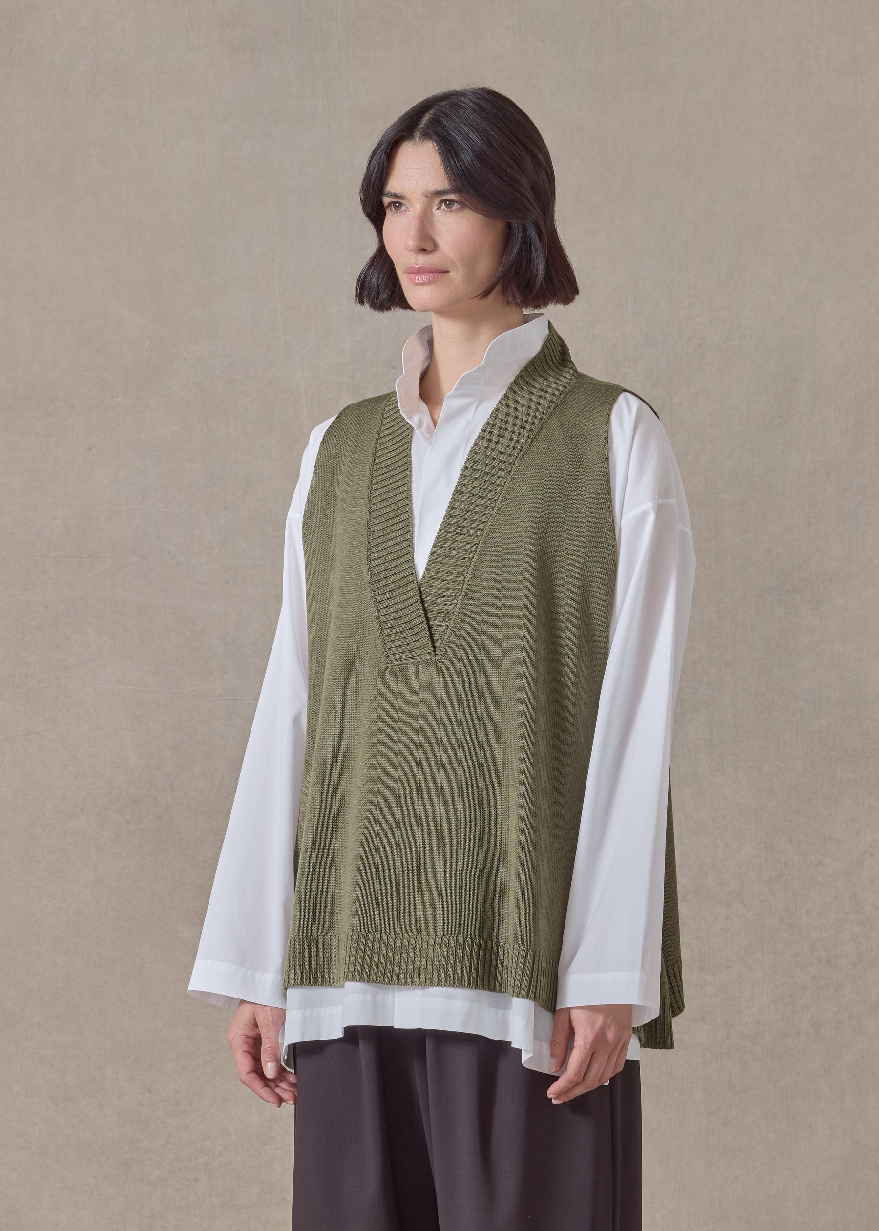 silk a-line sleeveless v neck - mid plus (olive)
