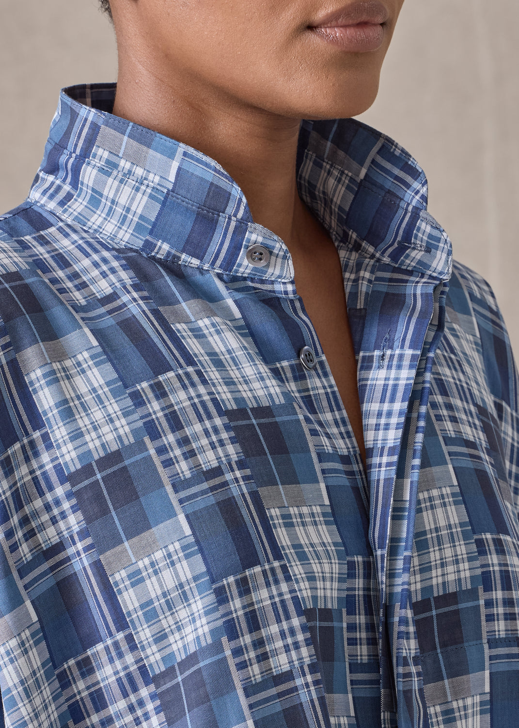 cotton wide longer back shirt with double stand collar-mid plus (jean)