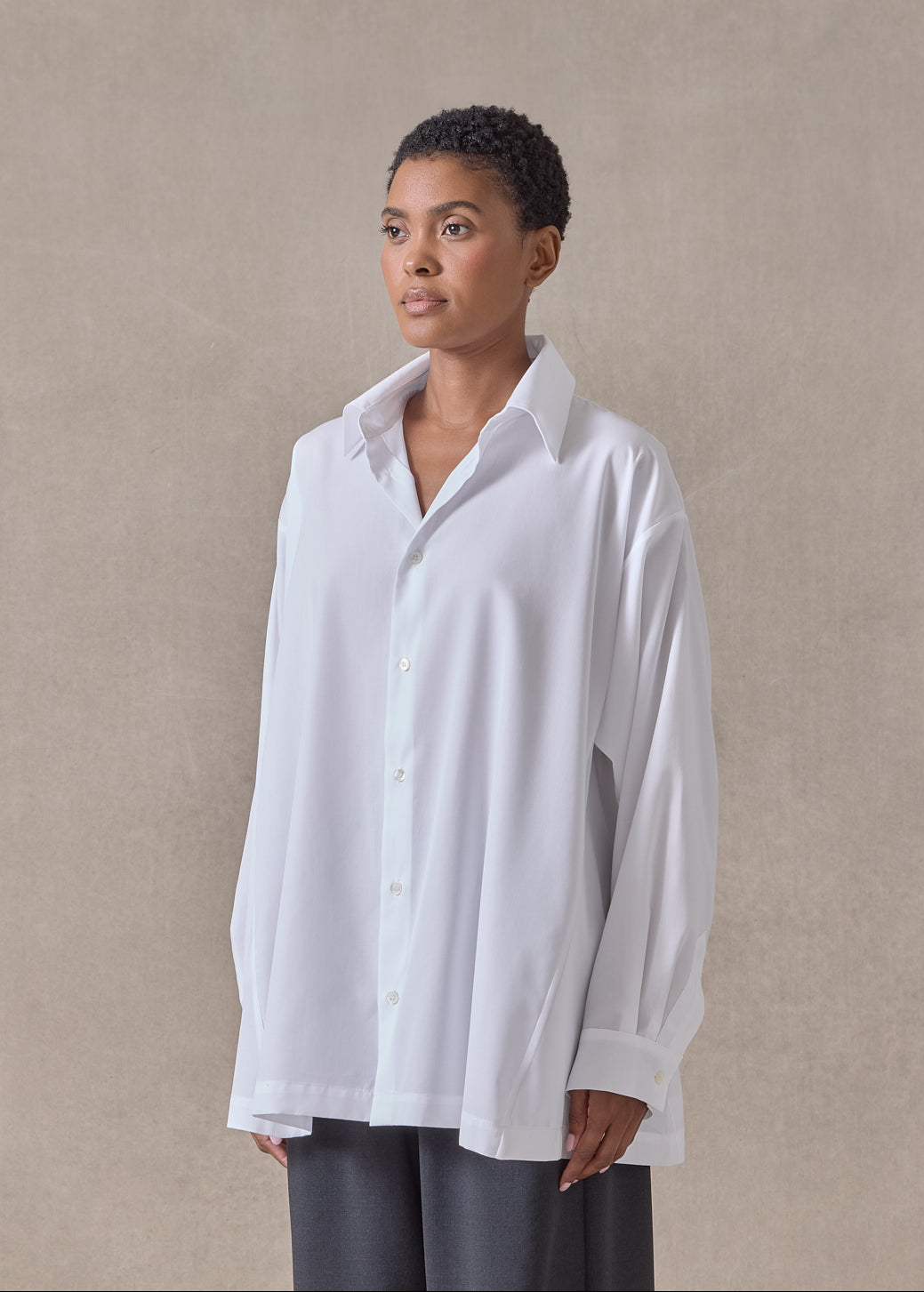cotton poplin side panelled shirt with collar - long (white)