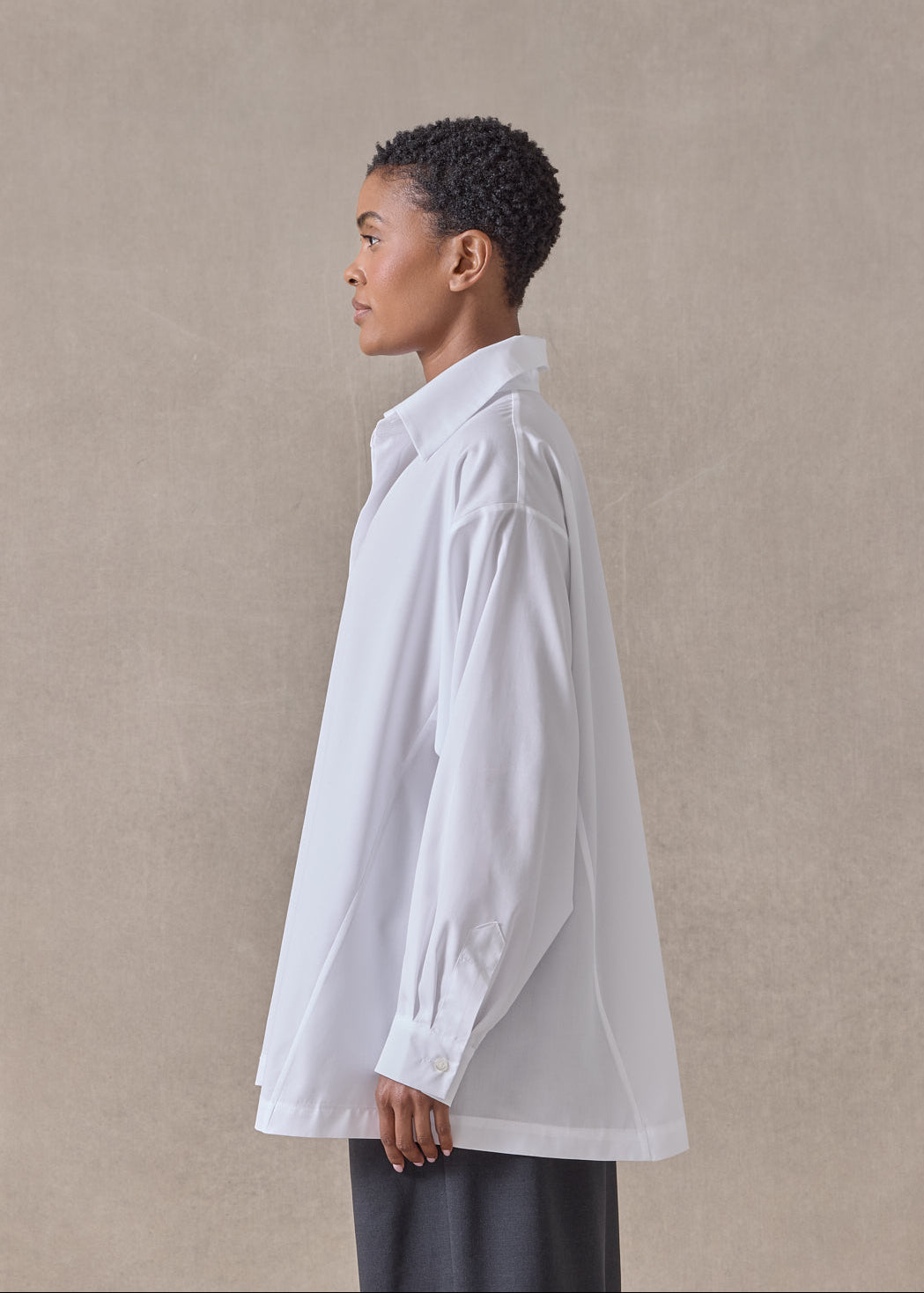 cotton poplin side panelled shirt with collar - long (white)