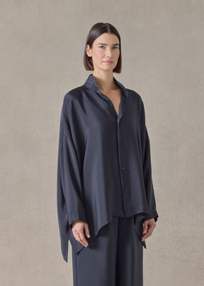 midweight silk crepe wide longer back double stand collar shirt-mid plus (midnight)
