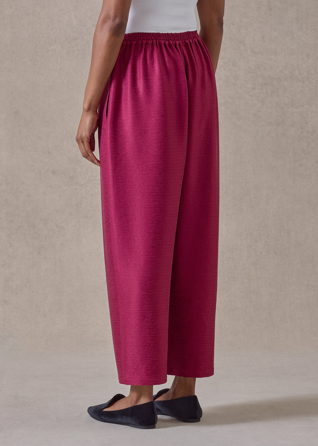 midweight silk plissé japanese trouser (magenta)