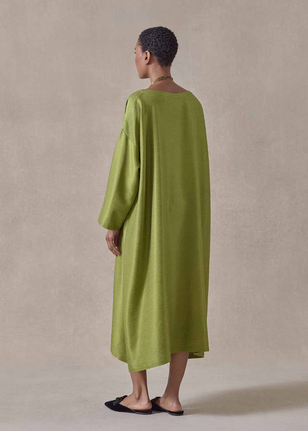 midweight silk plissé wide a-line scoop neck dress (limedark)