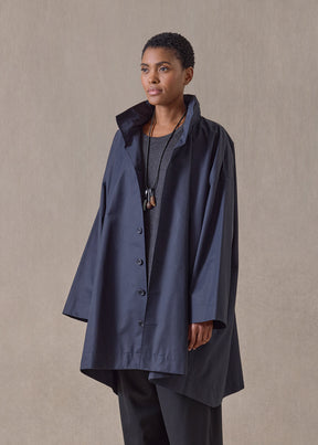 cotton mix smaller front larger back high neck raincoat with button away hood - long plus (navydark)
