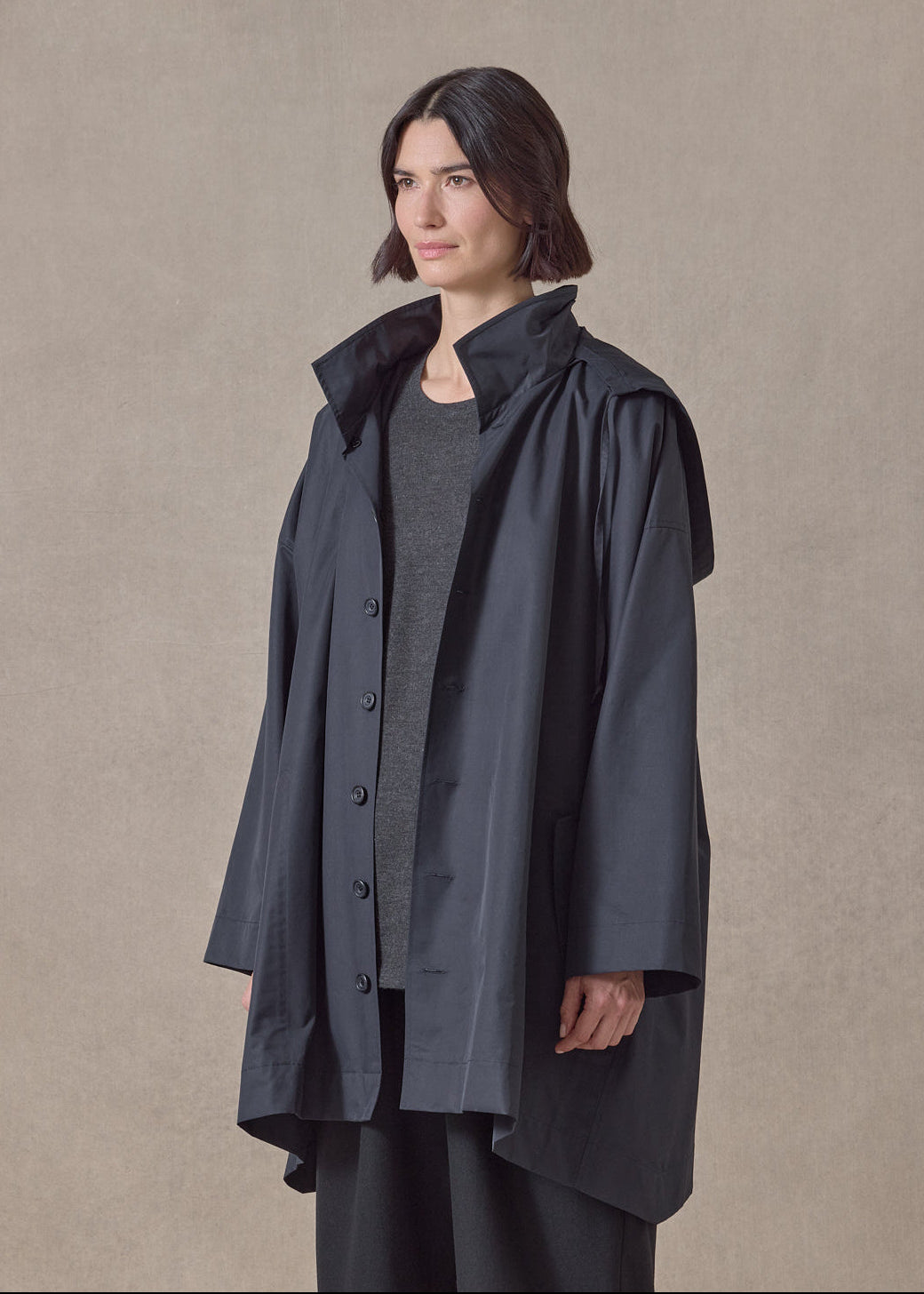 cotton mix smaller front larger back high neck raincoat with button away hood - long plus (navydark)