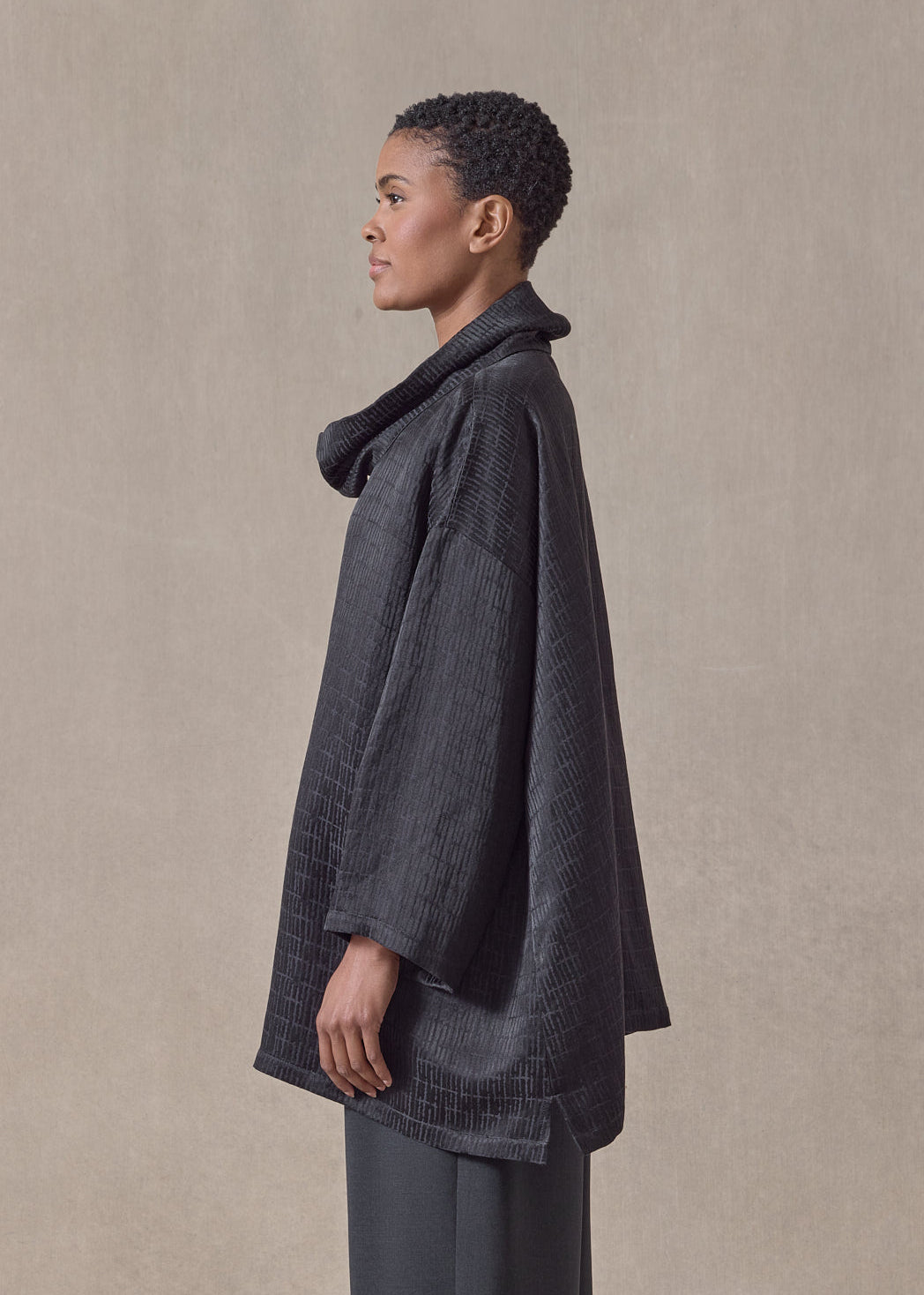 silk mix wide a-line monks top - long (black)