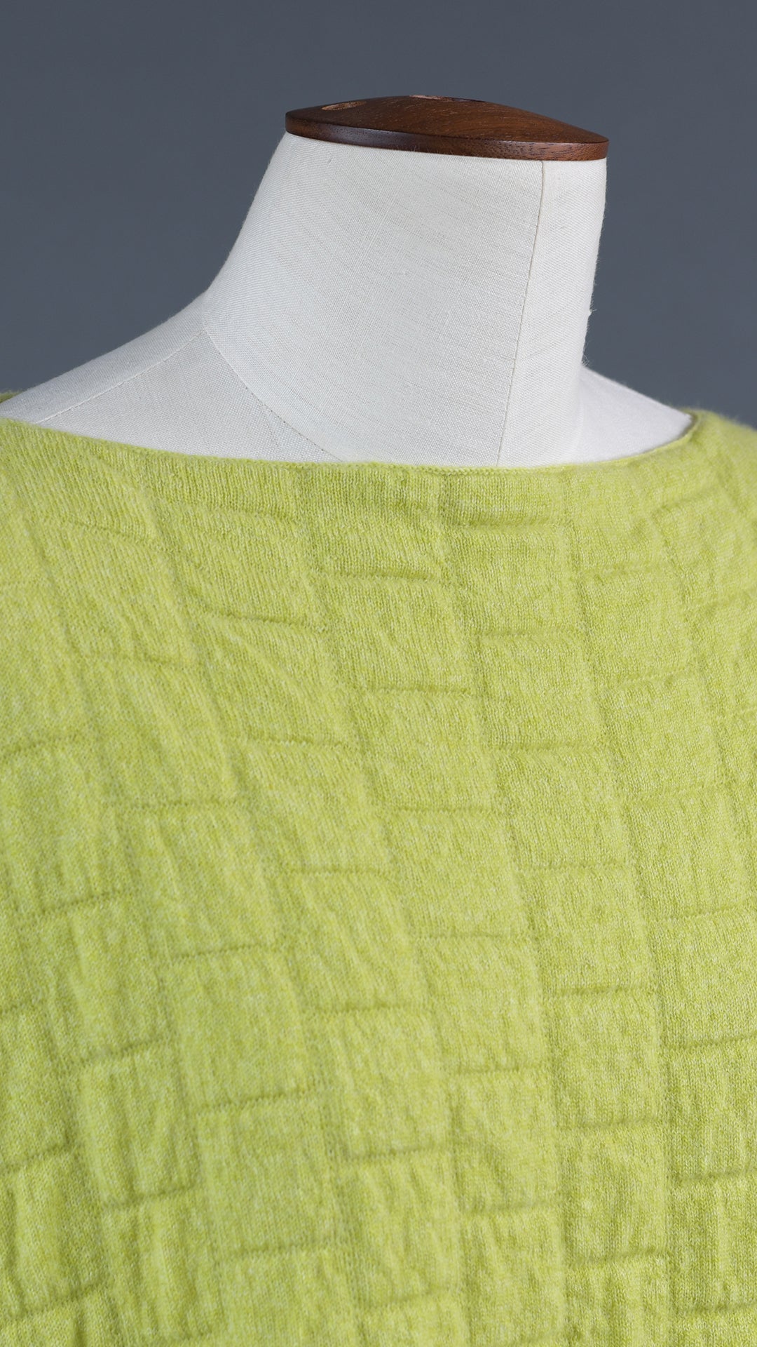 superlight offset quilted squares 3/4 sleeve knitted top (long) in greenlemon