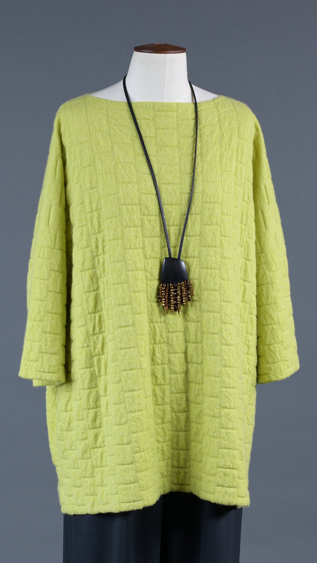 superlight offset quilted squares 3/4 sleeve knitted top (long) in greenlemon