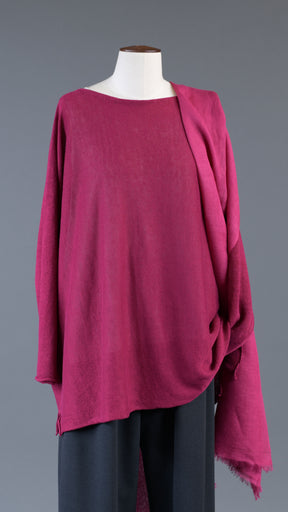side ways knitted sweater - long in magenta