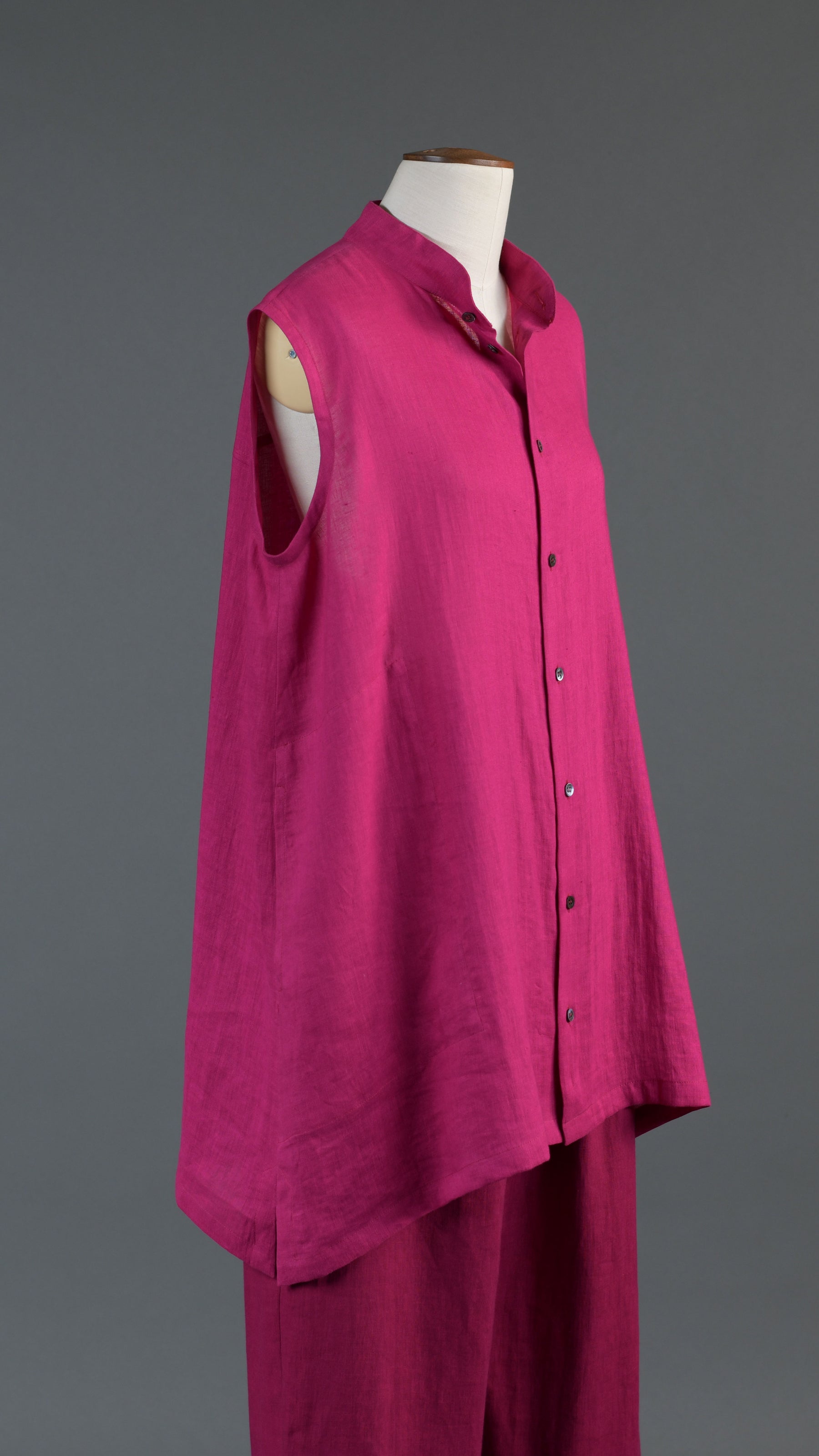 A-line collarless sleeveless shirt - long plus in lipstick